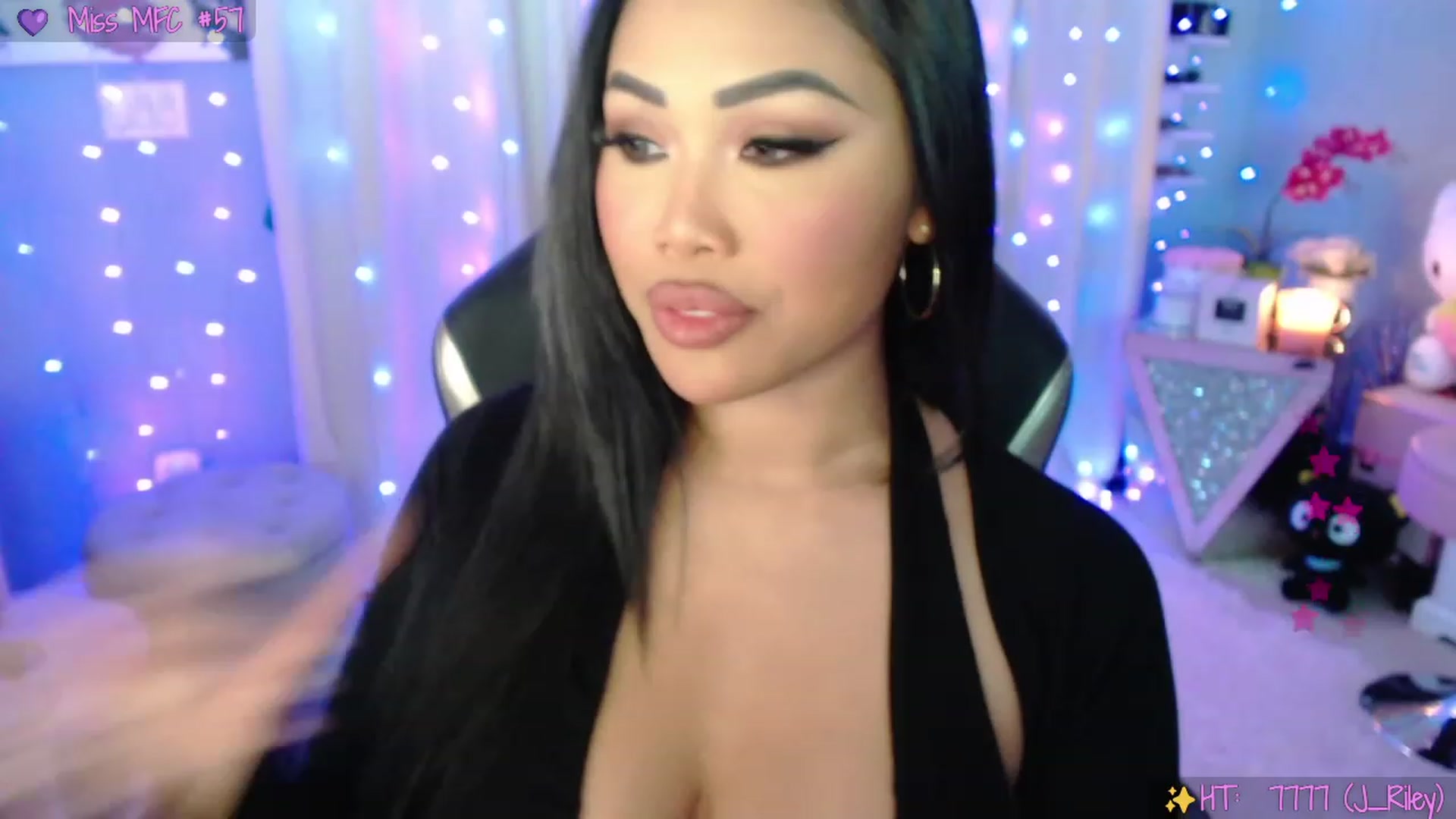 Gallery image thumbnail from SinCityVEE's myfreecams stream on, 03/11/2023, 09:48 image 7 of 20