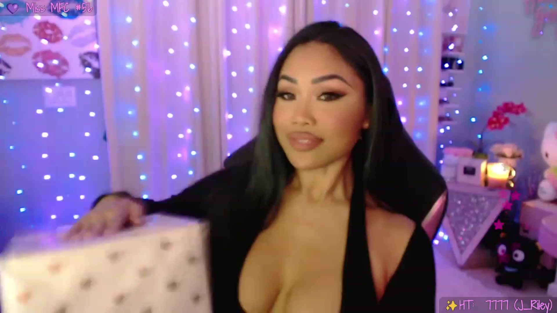 Gallery image thumbnail from SinCityVEE's myfreecams stream on, 03/11/2023, 09:48 image 11 of 20