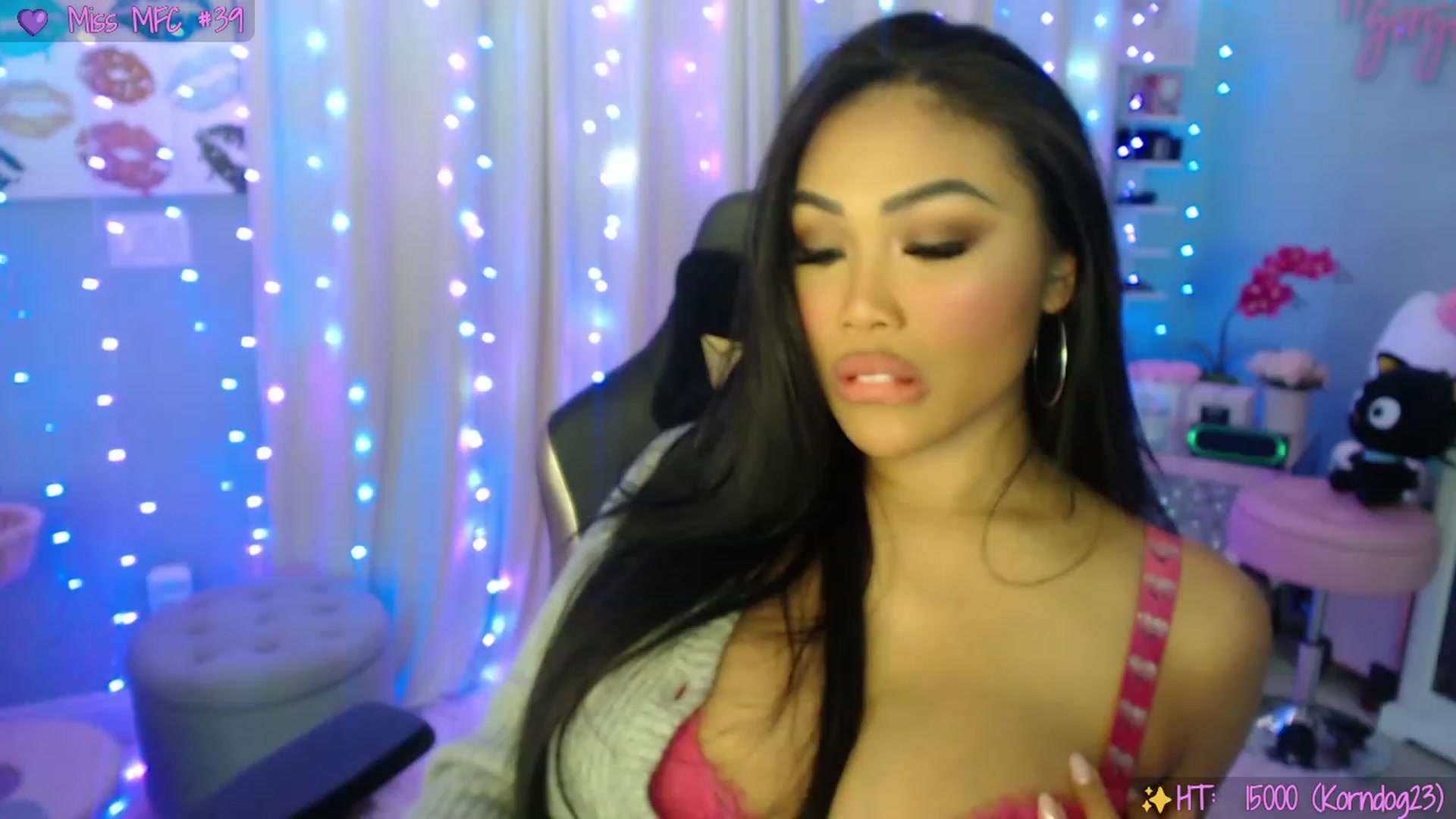 Gallery image thumbnail from SinCityVEE's myfreecams stream on, 03/26/2023, 07:11 image 17 of 20