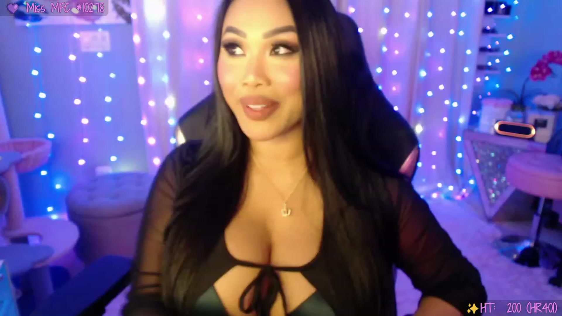 Gallery image thumbnail from SinCityVEE's myfreecams stream on, 04/15/2023, 06:46 image 1 of 20