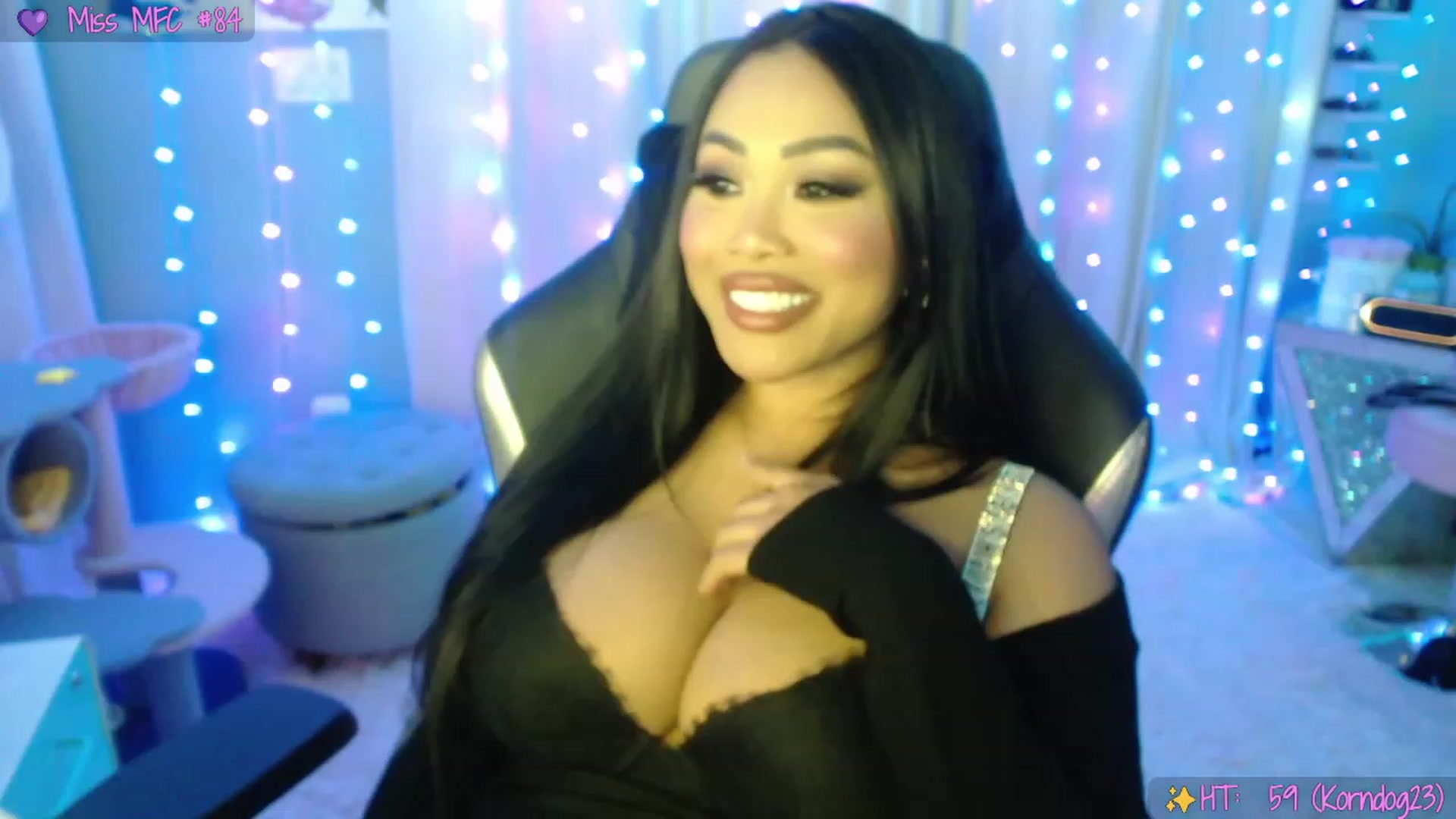 Gallery image thumbnail from SinCityVEE's myfreecams stream on, 04/16/2023, 08:44 image 4 of 20