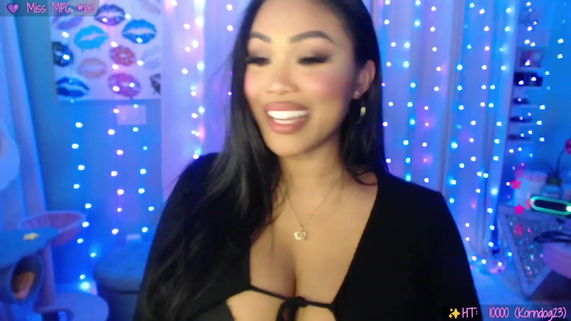 Gallery image thumbnail from SinCityVEE's myfreecams stream on, 04/16/2023, 08:44 image 17 of 20