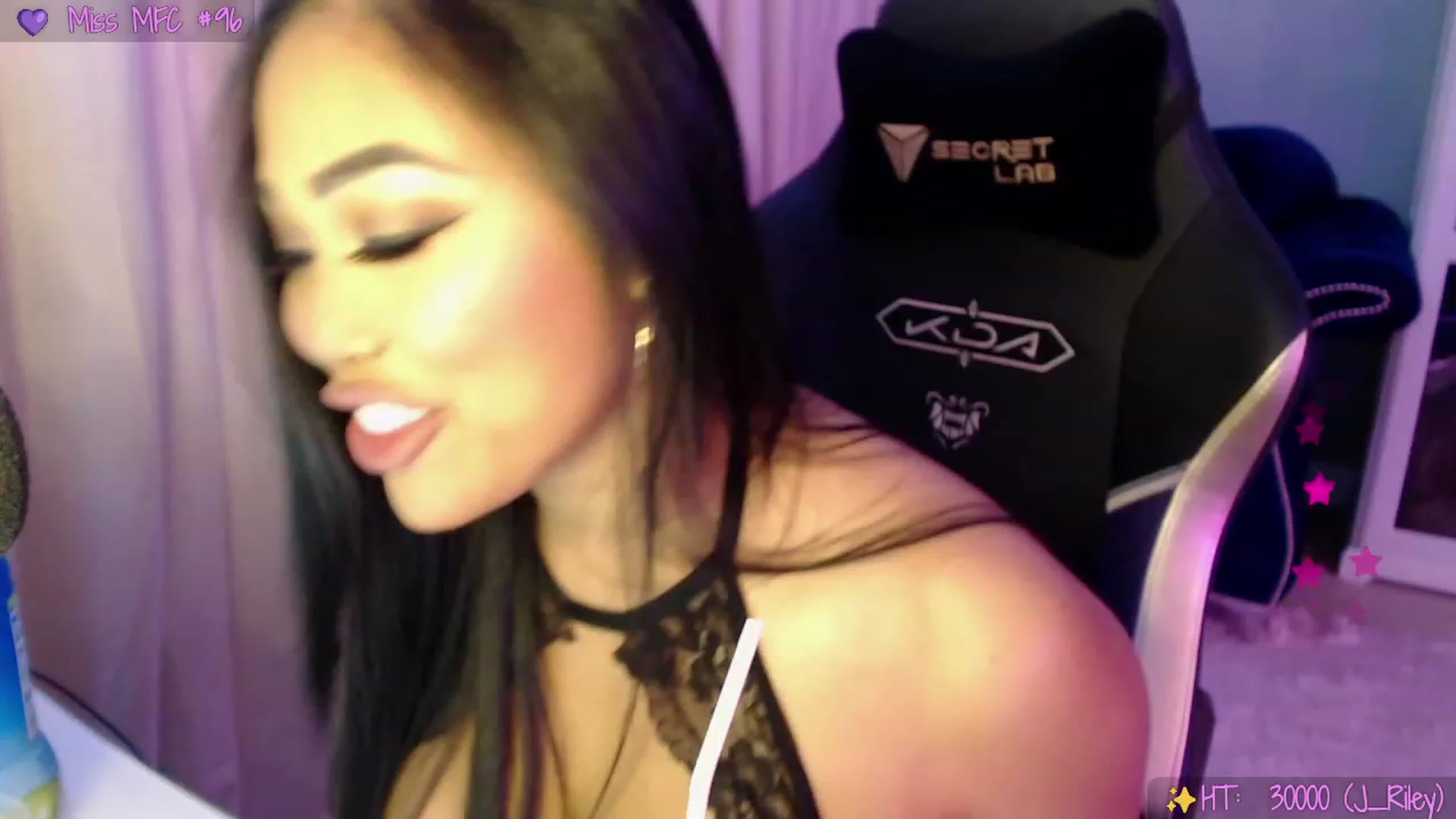 Gallery image thumbnail from SinCityVEE's myfreecams stream on, 07/22/2023, 08:30 image 19 of 20