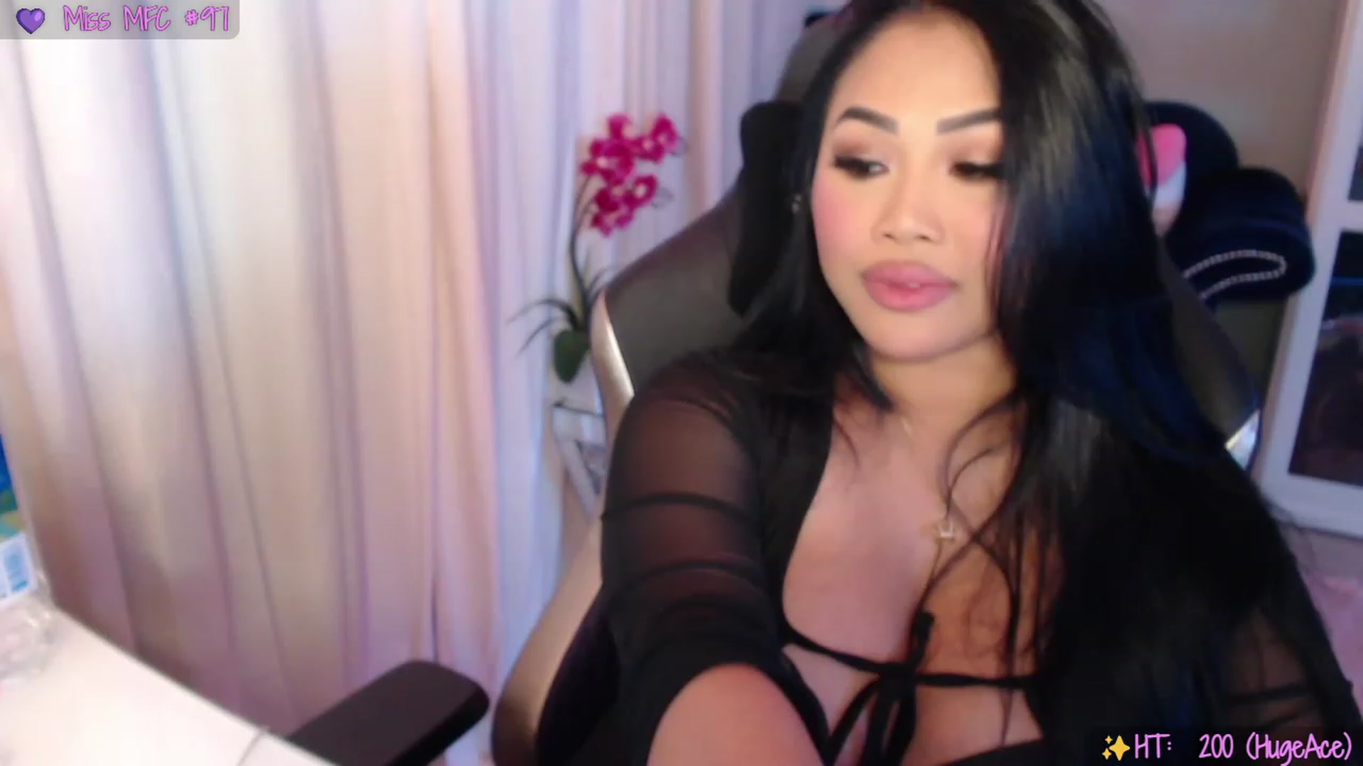 Gallery image thumbnail from SinCityVEE's myfreecams stream on, 07/29/2023, 09:12 image 9 of 20