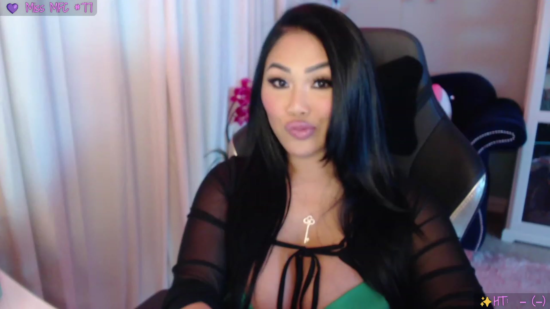 Gallery image thumbnail from SinCityVEE's myfreecams stream on, 07/30/2023, 09:01 image 2 of 20