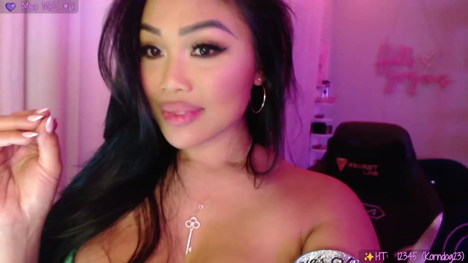 Gallery image thumbnail from SinCityVEE's myfreecams stream on, 07/30/2023, 10:46 image 19 of 20