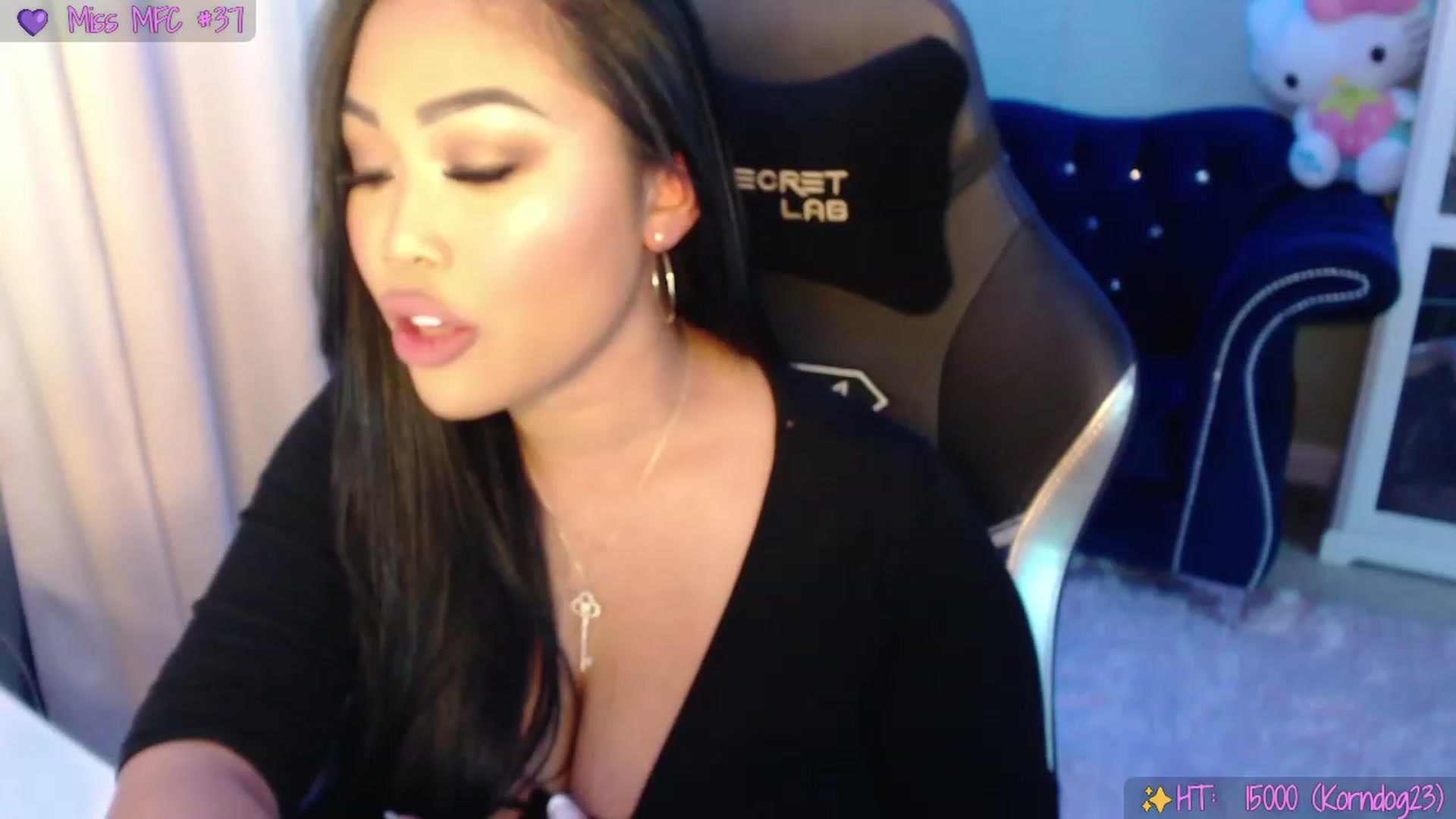 Gallery image thumbnail from SinCityVEE's myfreecams stream on, 08/13/2023, 08:11 image 12 of 20