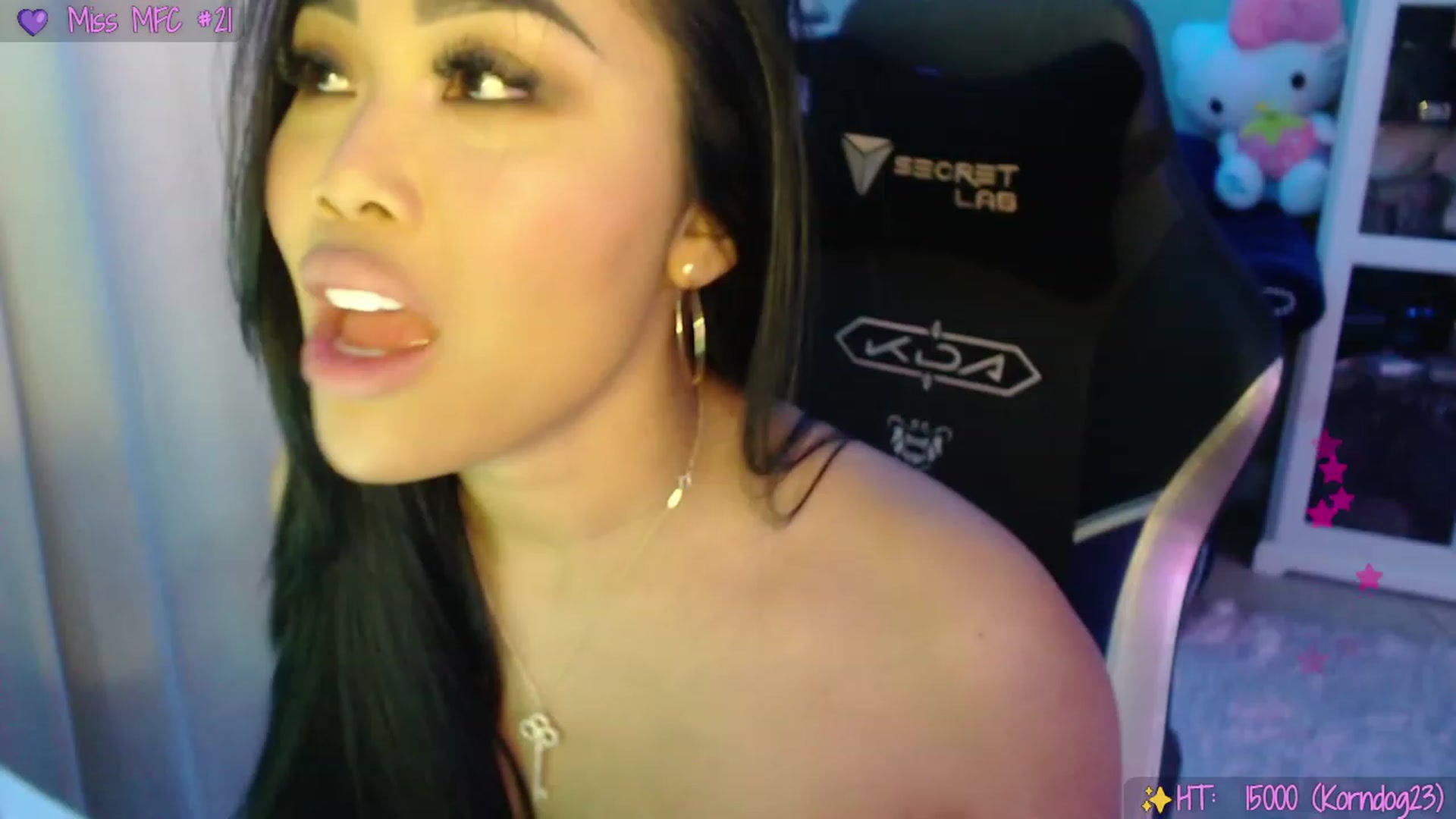 Gallery image thumbnail from SinCityVEE's myfreecams stream on, 08/13/2023, 11:43 image 16 of 20