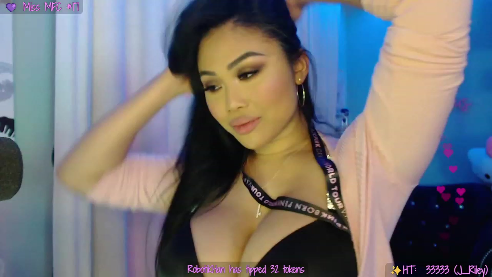 Gallery image thumbnail from SinCityVEE's myfreecams stream on, 08/20/2023, 13:22 image 8 of 20