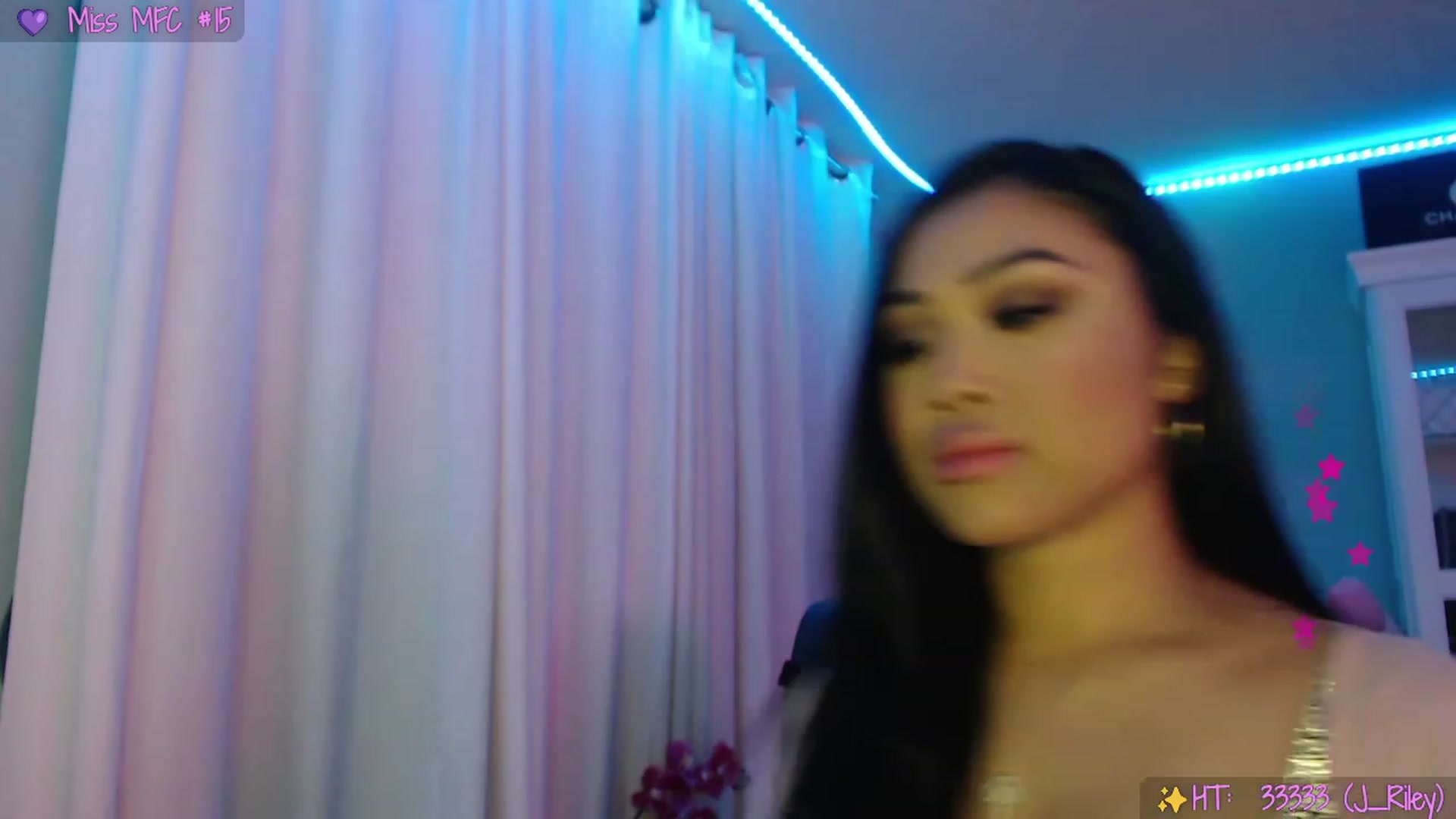 Gallery image thumbnail from SinCityVEE's myfreecams stream on, 08/20/2023, 14:32 image 4 of 20