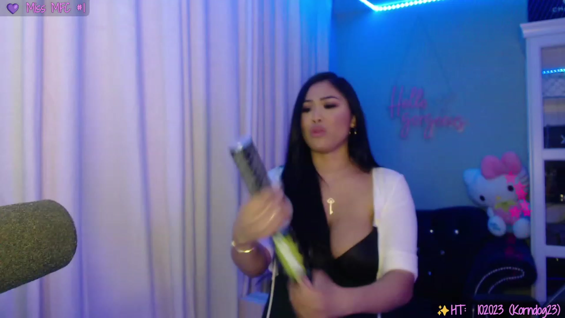 Gallery image thumbnail from SinCityVEE's myfreecams stream on, 09/01/2023, 10:33 image 14 of 20