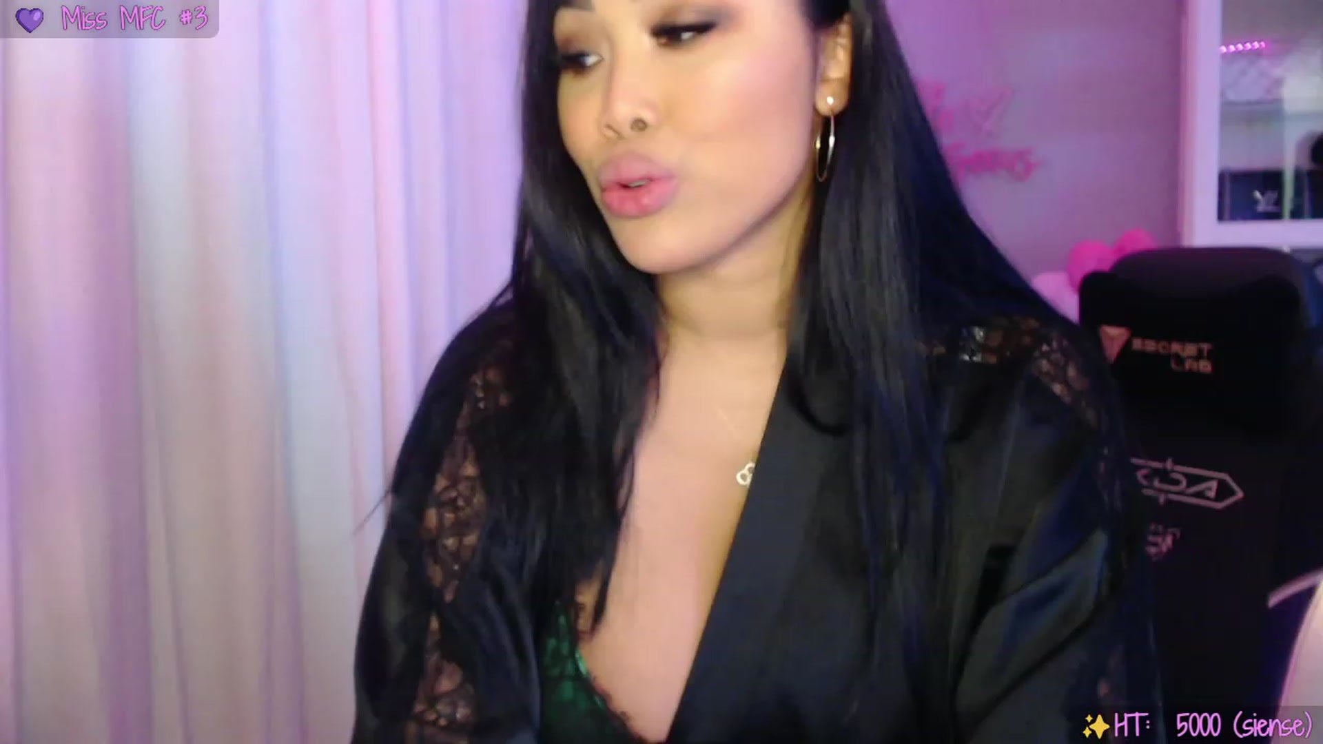 Gallery image thumbnail from SinCityVEE's myfreecams stream on, 09/06/2023, 09:35 image 17 of 20