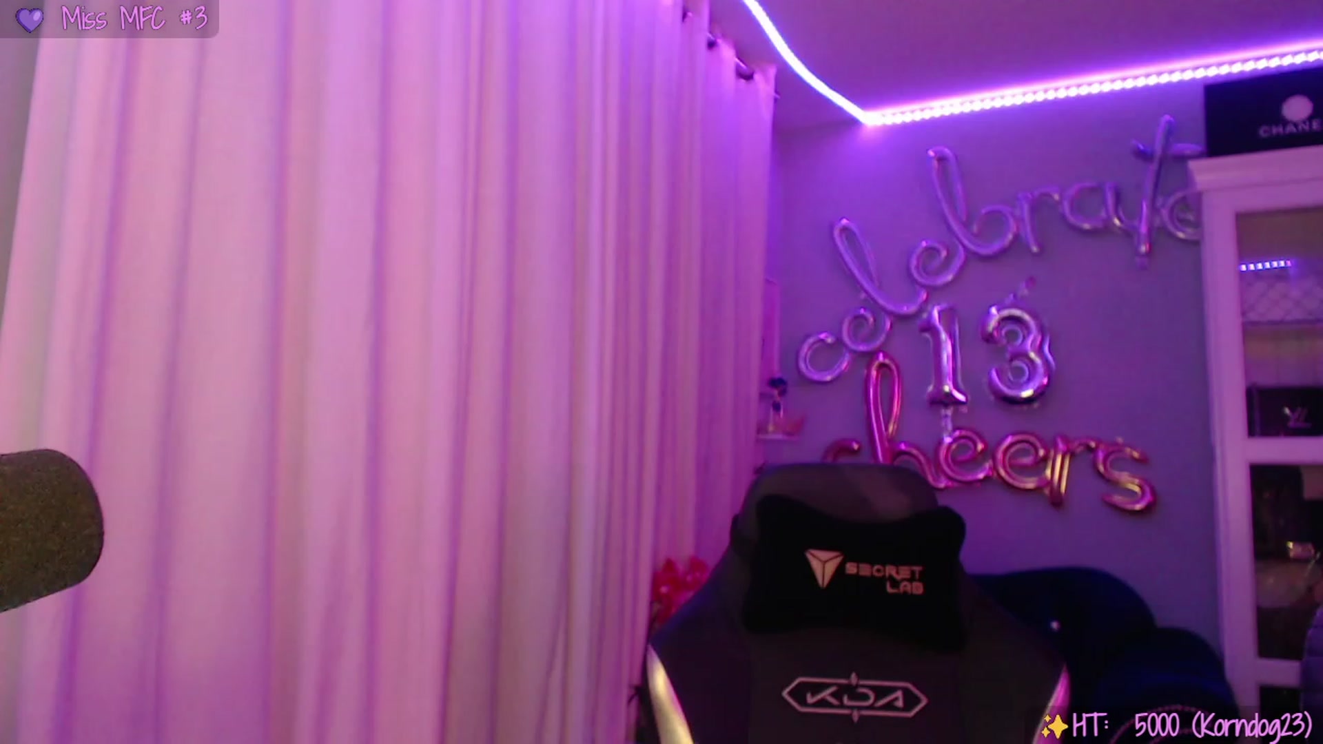 Gallery image thumbnail from SinCityVEE's myfreecams stream on, 09/18/2023, 07:25 image 1 of 20