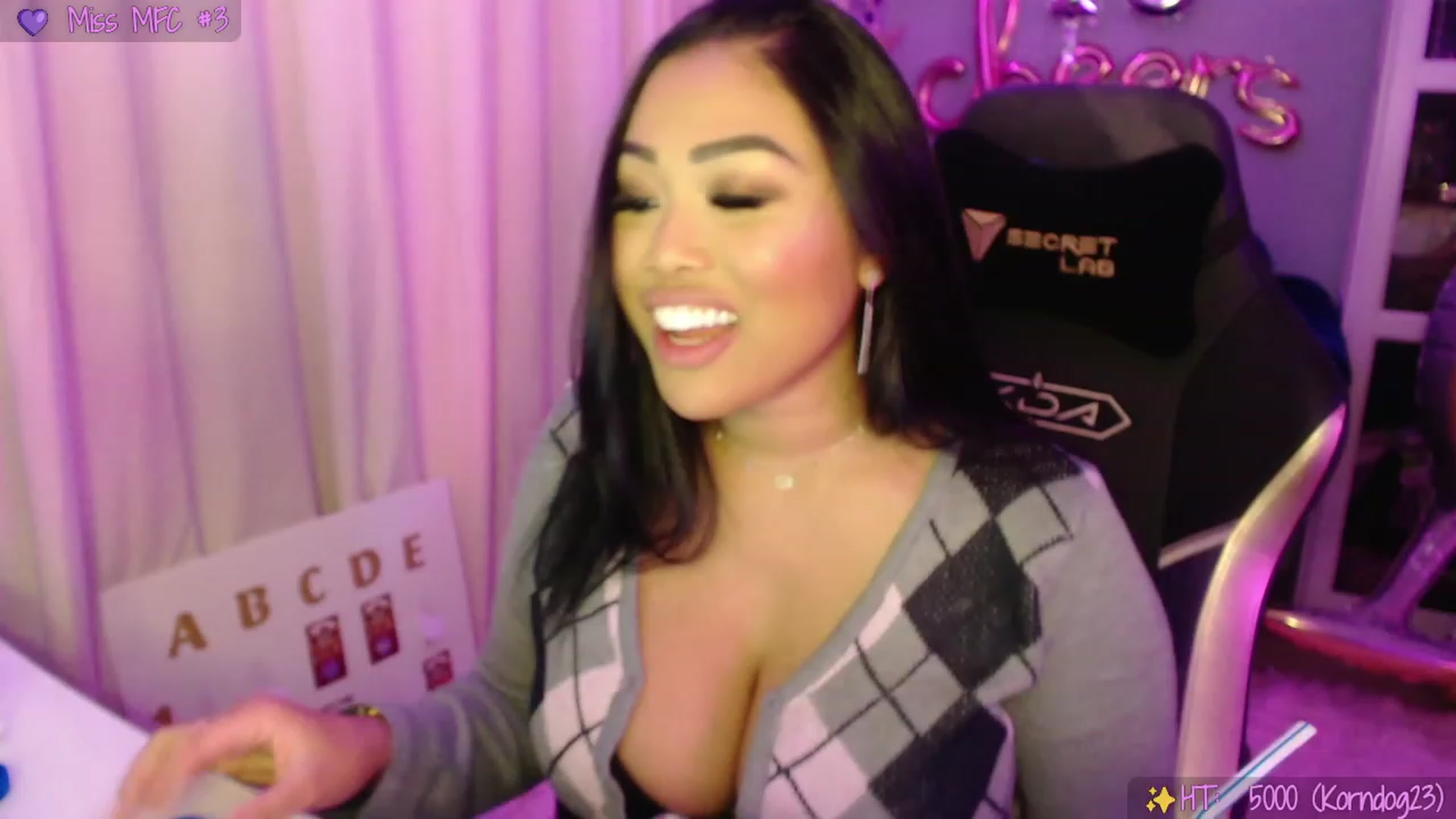 Gallery image thumbnail from SinCityVEE's myfreecams stream on, 09/18/2023, 07:25 image 4 of 20