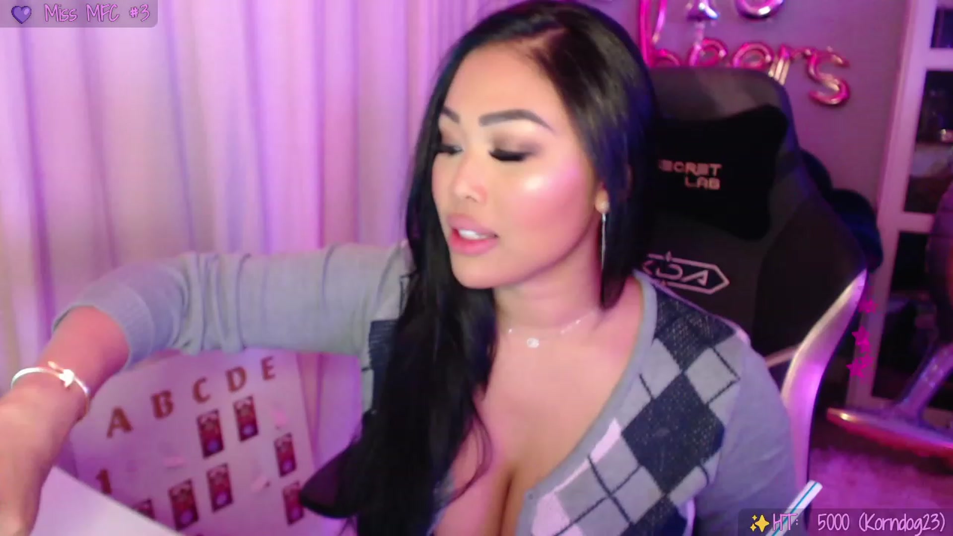 Gallery image thumbnail from SinCityVEE's myfreecams stream on, 09/18/2023, 07:25 image 6 of 20