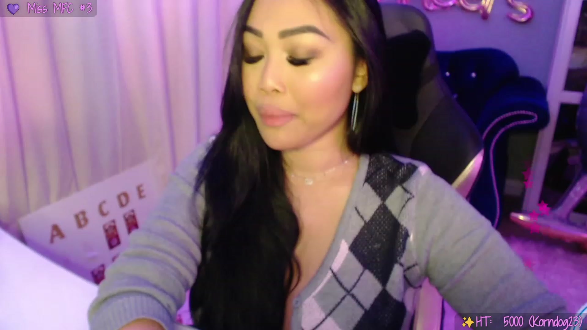 Gallery image thumbnail from SinCityVEE's myfreecams stream on, 09/18/2023, 07:25 image 13 of 20