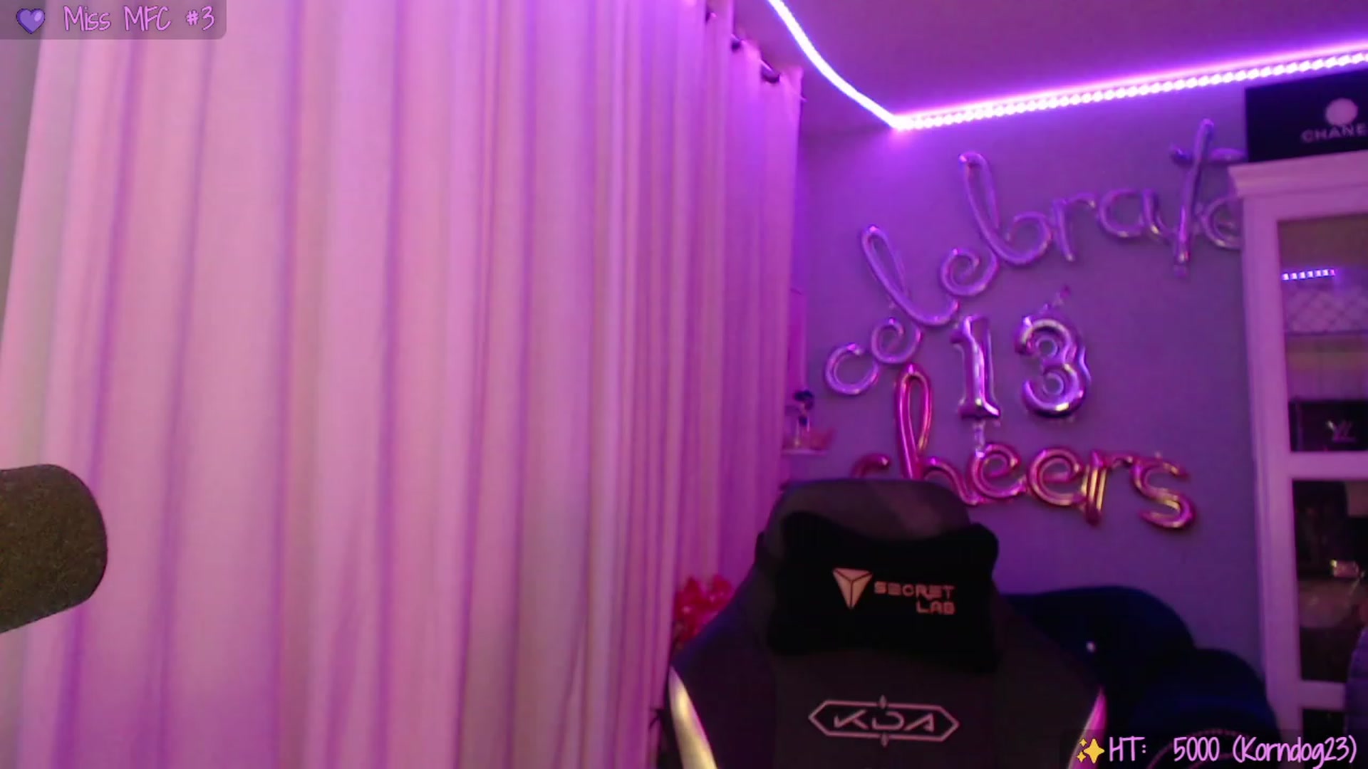 Gallery image thumbnail from SinCityVEE's myfreecams stream on, 09/18/2023, 07:25 image 3 of 20
