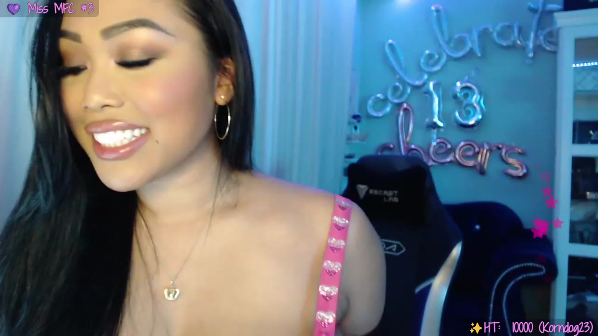 Gallery image thumbnail from SinCityVEE's myfreecams stream on, 09/23/2023, 06:18 image 17 of 20
