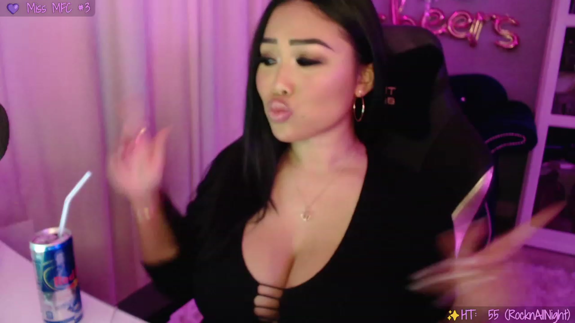 Gallery image thumbnail from SinCityVEE's myfreecams stream on, 09/24/2023, 06:28 image 12 of 20