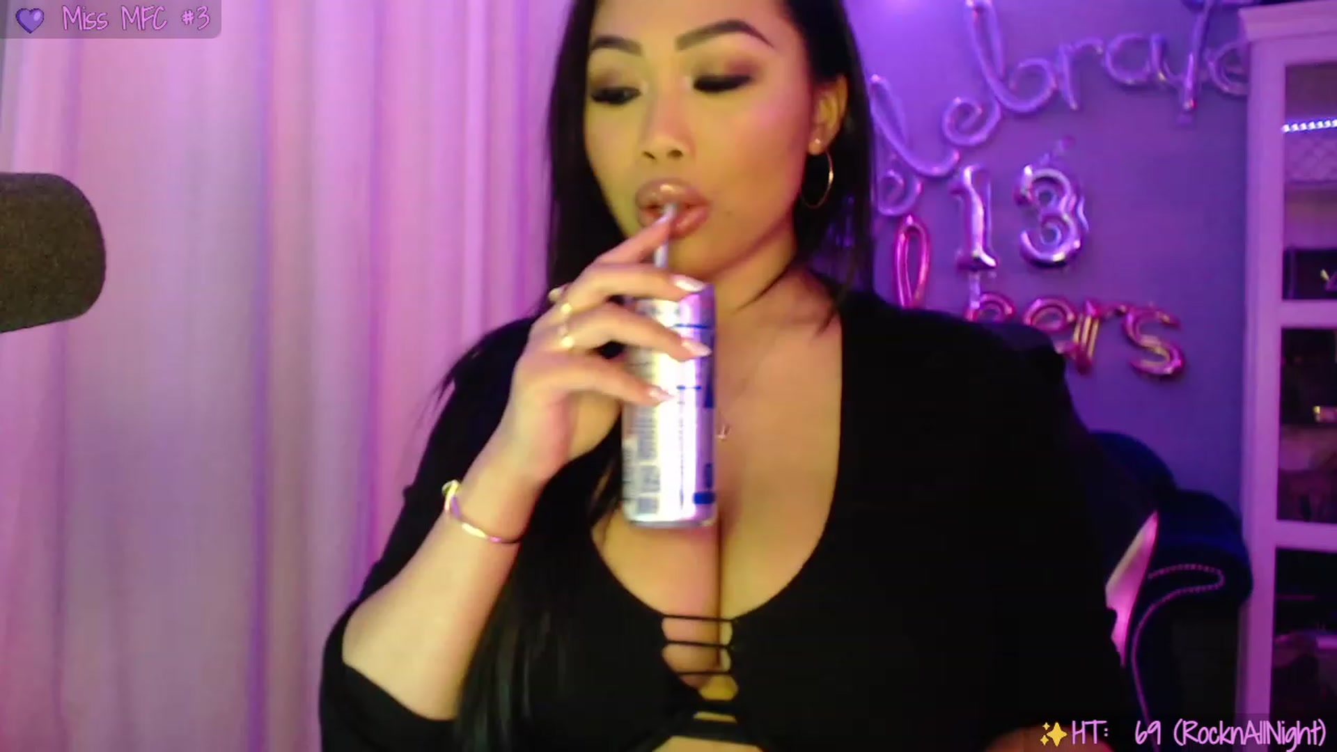 Gallery image thumbnail from SinCityVEE's myfreecams stream on, 09/24/2023, 06:28 image 18 of 20