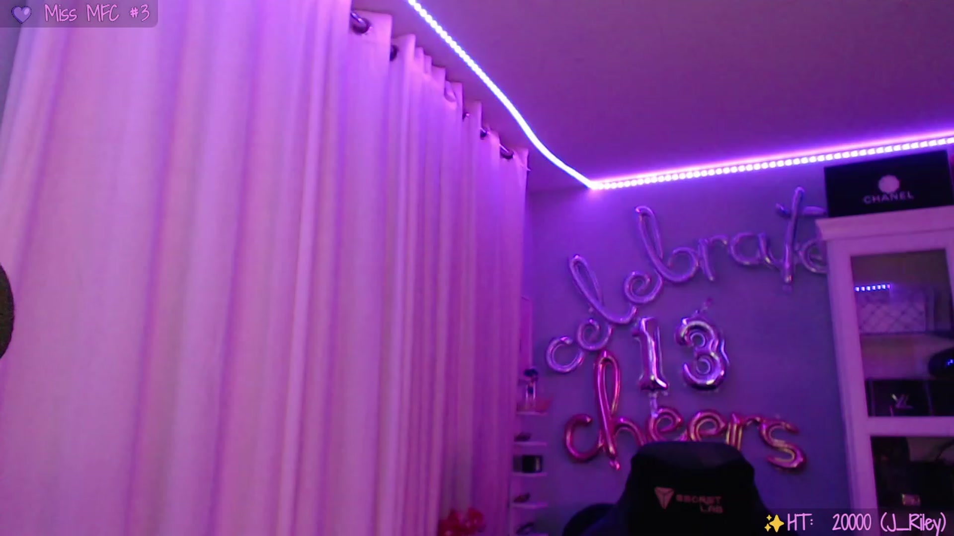 Gallery image thumbnail from SinCityVEE's myfreecams stream on, 09/24/2023, 08:24 image 12 of 20