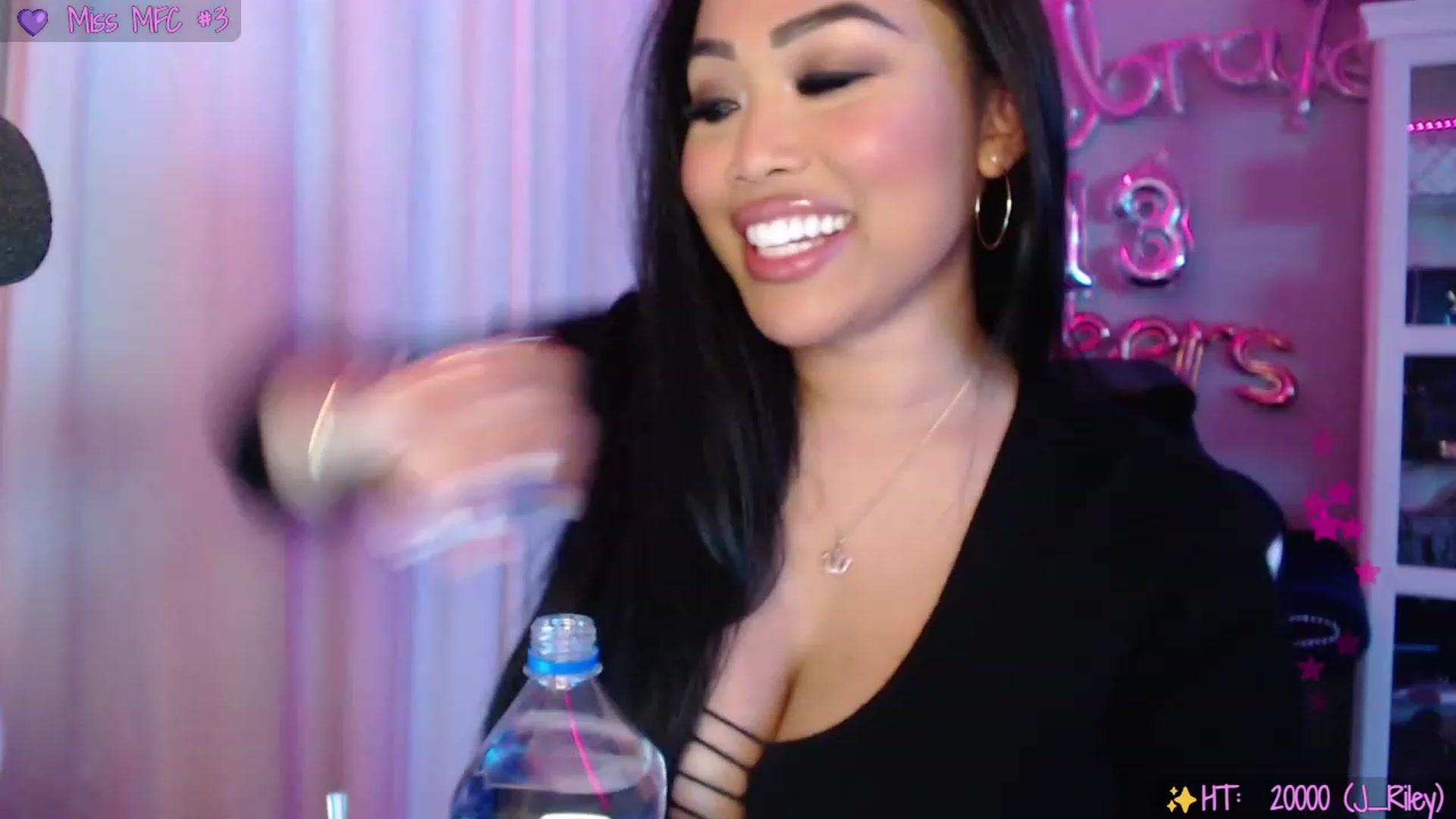 Gallery image thumbnail from SinCityVEE's myfreecams stream on, 09/24/2023, 08:24 image 5 of 20