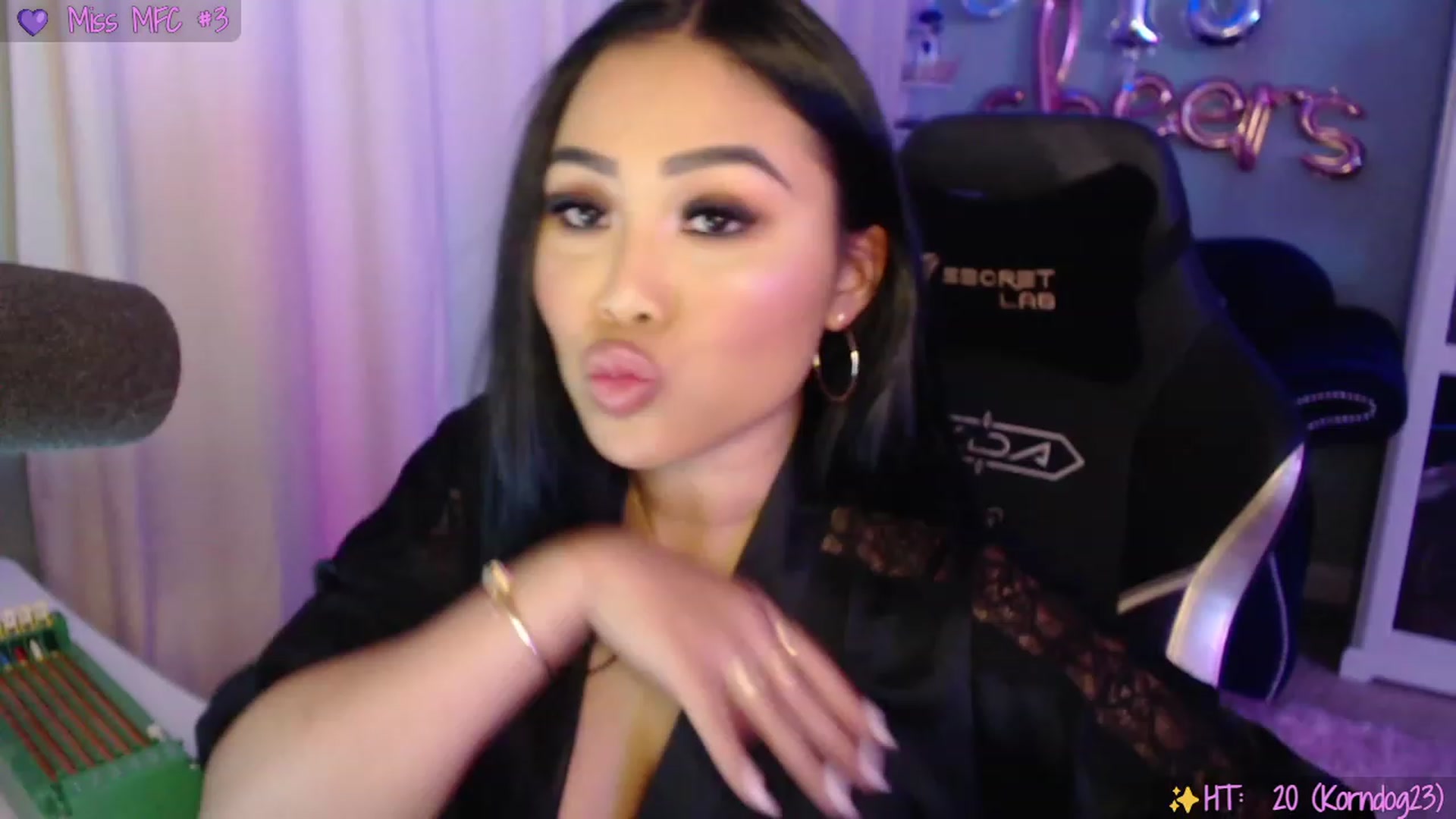 Gallery image thumbnail from SinCityVEE's myfreecams stream on, 09/27/2023, 07:23 image 1 of 20