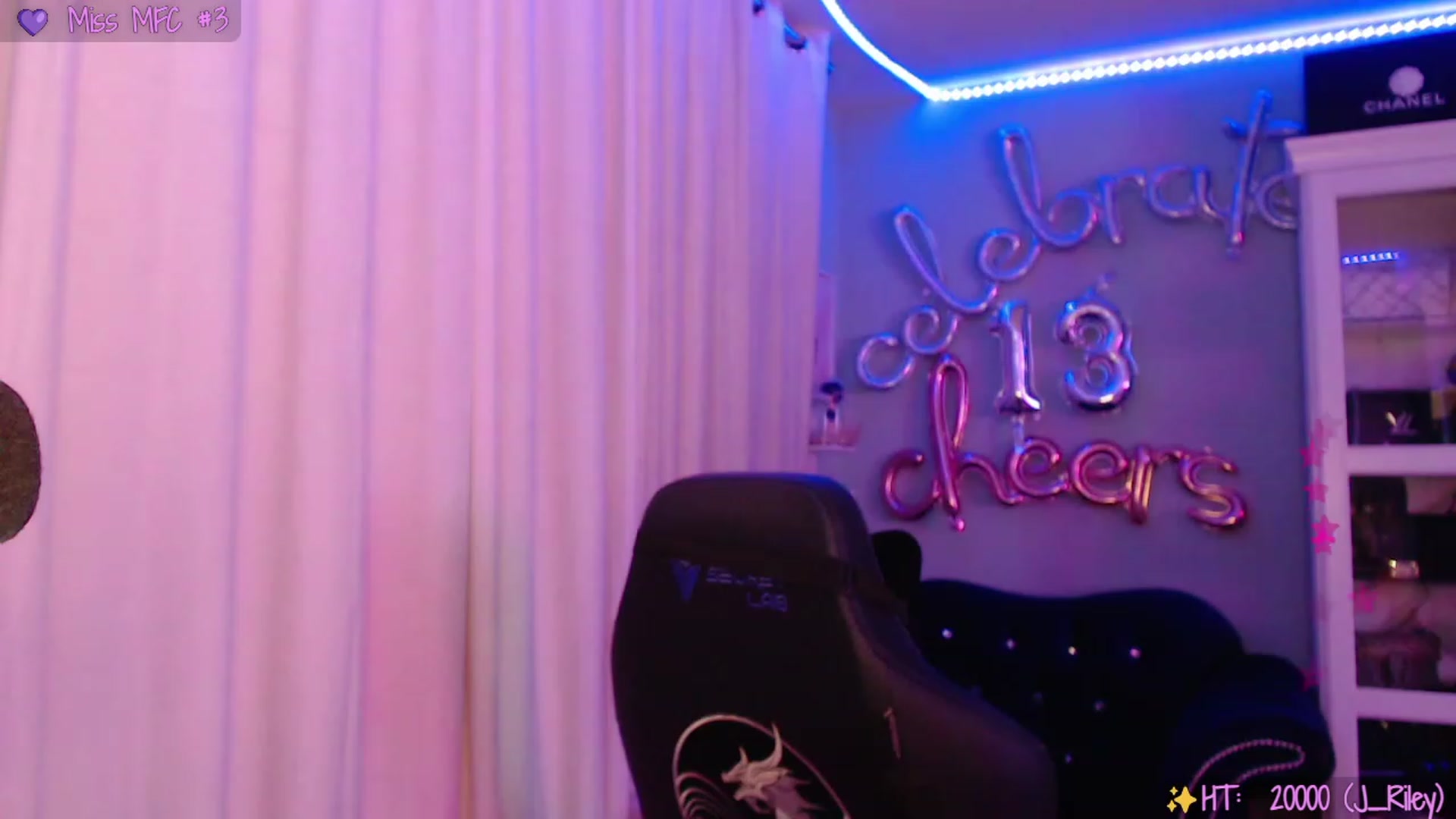 Gallery image thumbnail from SinCityVEE's myfreecams stream on, 09/27/2023, 07:23 image 18 of 20