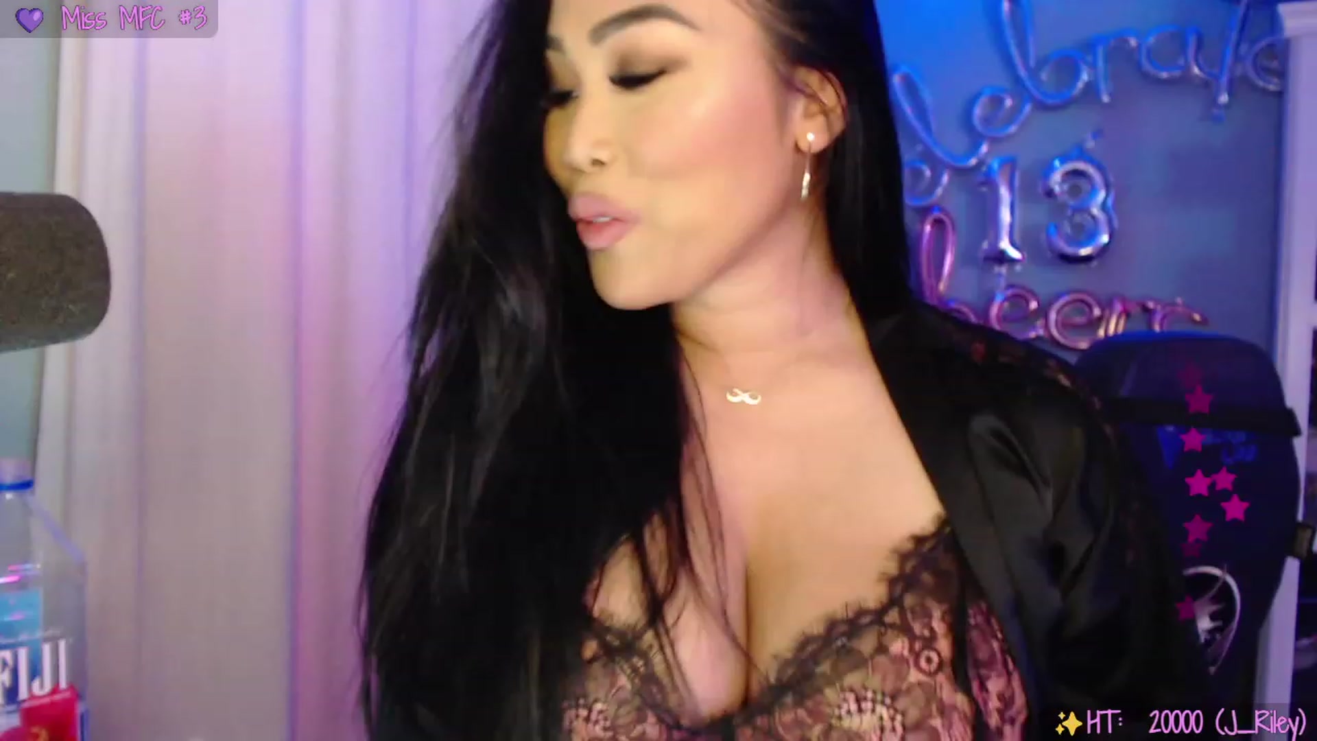 Gallery image thumbnail from SinCityVEE's myfreecams stream on, 09/27/2023, 07:23 image 14 of 20
