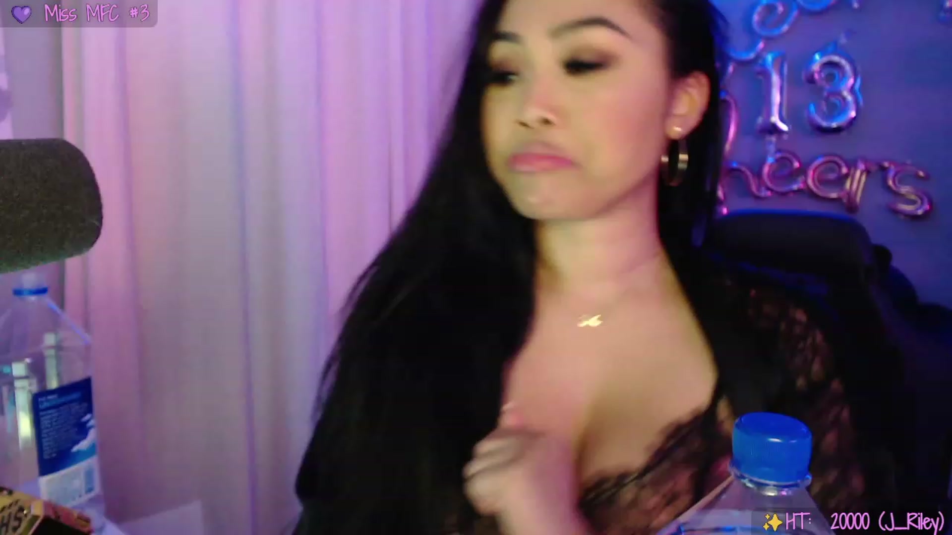 Gallery image thumbnail from SinCityVEE's myfreecams stream on, 09/27/2023, 08:22 image 20 of 20