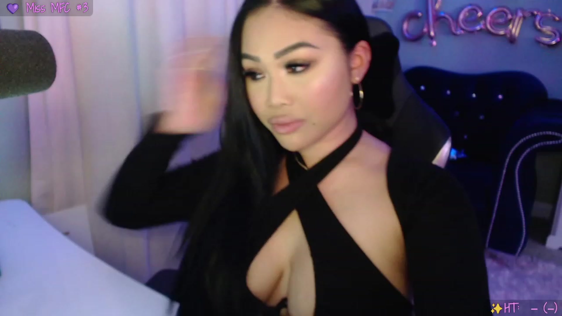 Gallery image thumbnail from SinCityVEE's myfreecams stream on, 09/28/2023, 07:10 image 18 of 20