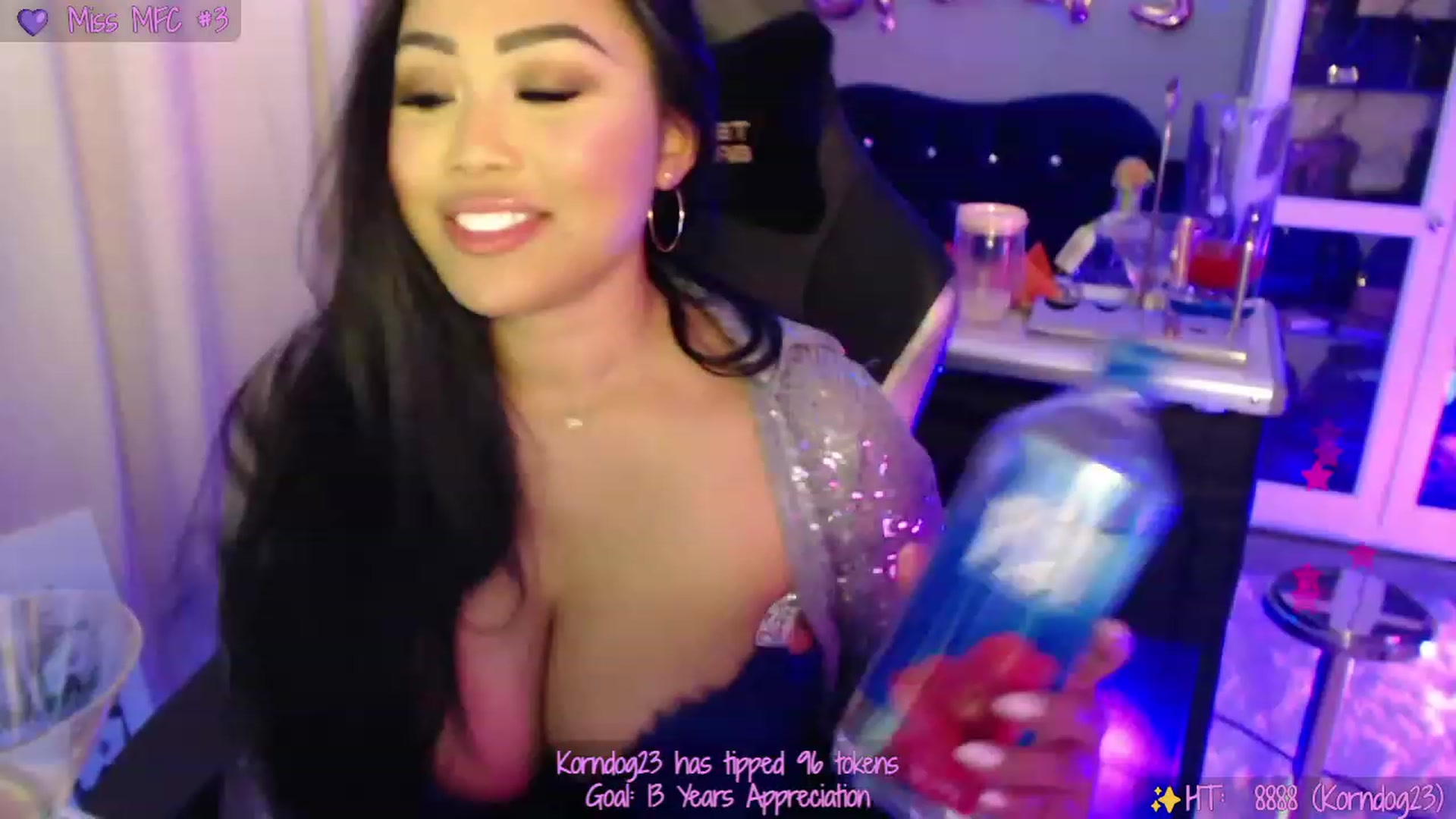 Gallery image thumbnail from SinCityVEE's myfreecams stream on, 09/29/2023, 07:36 image 12 of 20