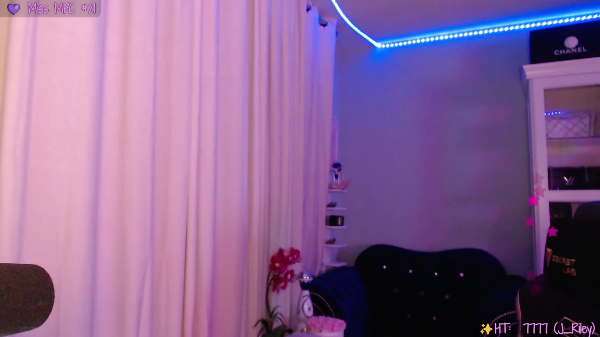 Gallery image thumbnail from SinCityVEE's myfreecams stream on, 10/02/2023, 07:27 image 9 of 20