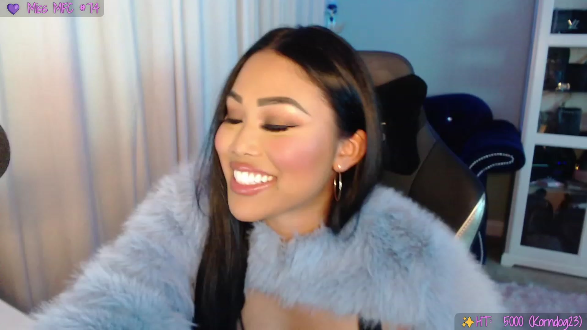 Gallery image thumbnail from SinCityVEE's myfreecams stream on, 10/02/2023, 07:27 image 6 of 20