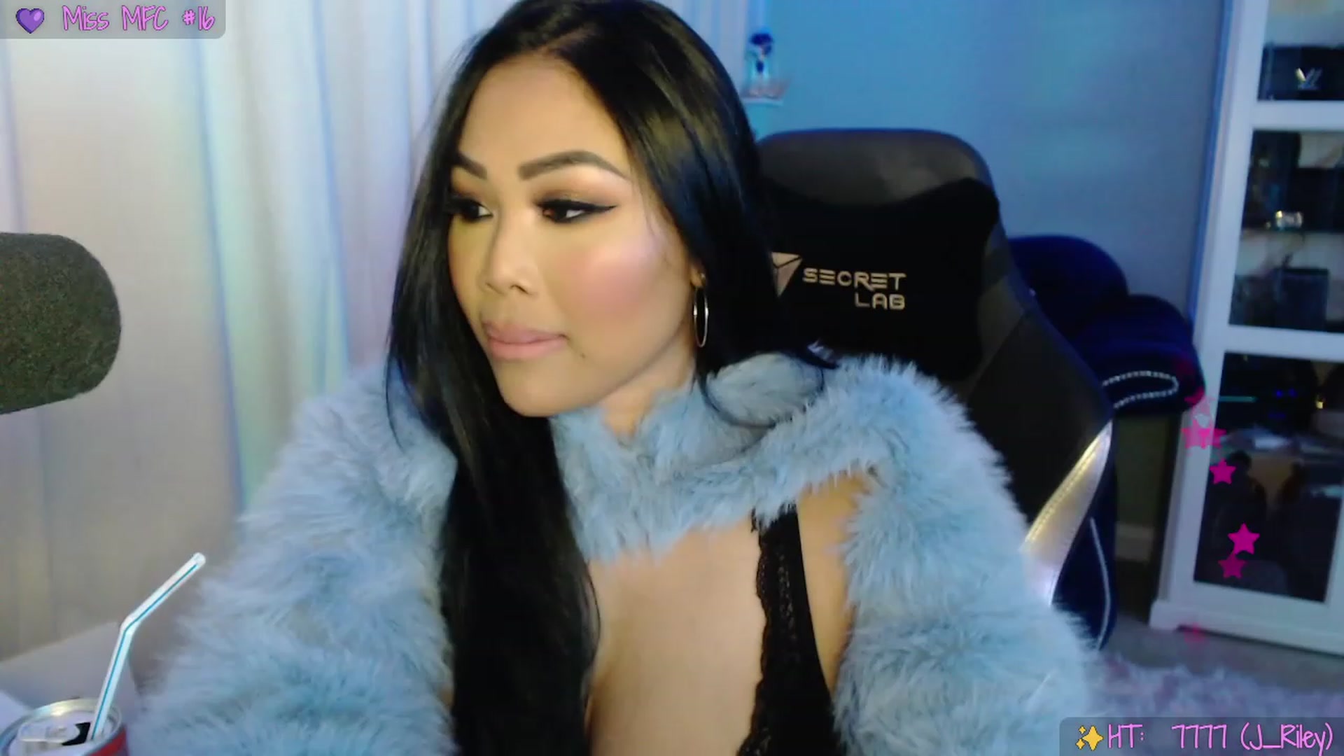 Gallery image thumbnail from SinCityVEE's myfreecams stream on, 10/02/2023, 07:27 image 16 of 20