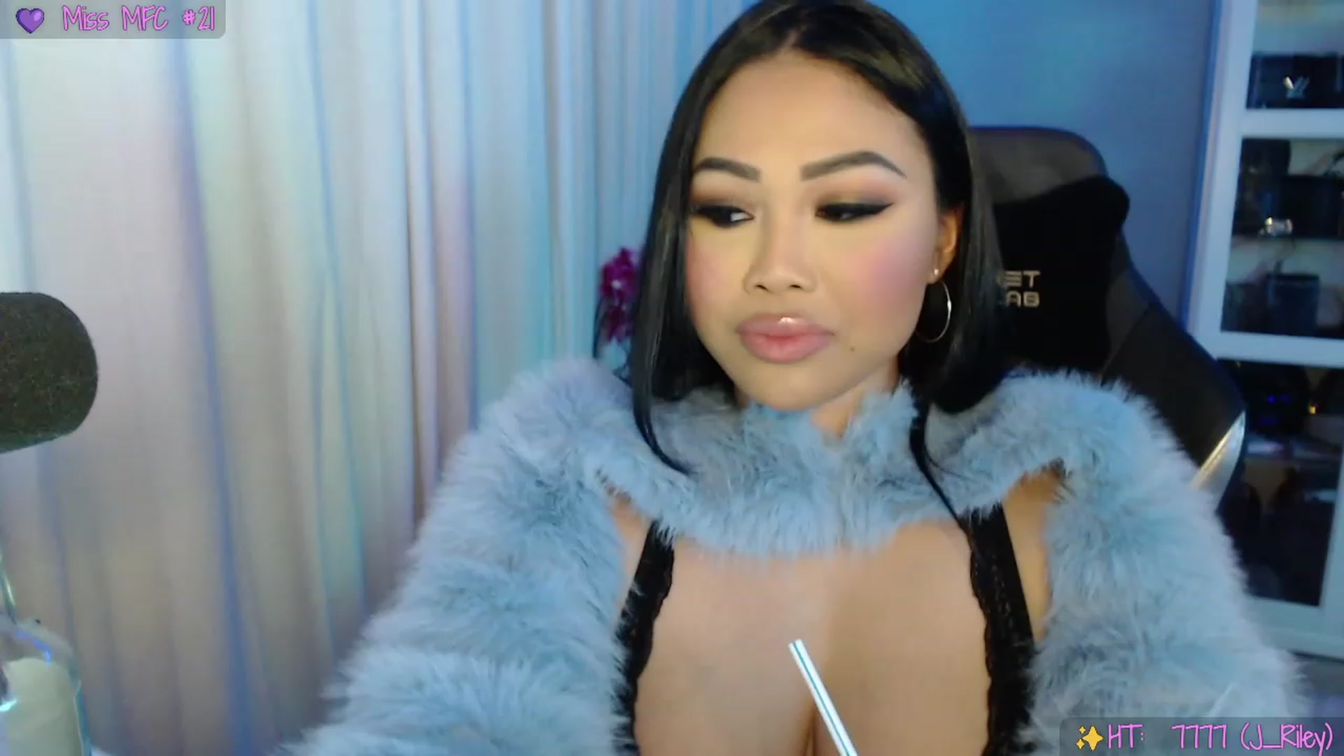 Gallery image thumbnail from SinCityVEE's myfreecams stream on, 10/02/2023, 07:27 image 10 of 20