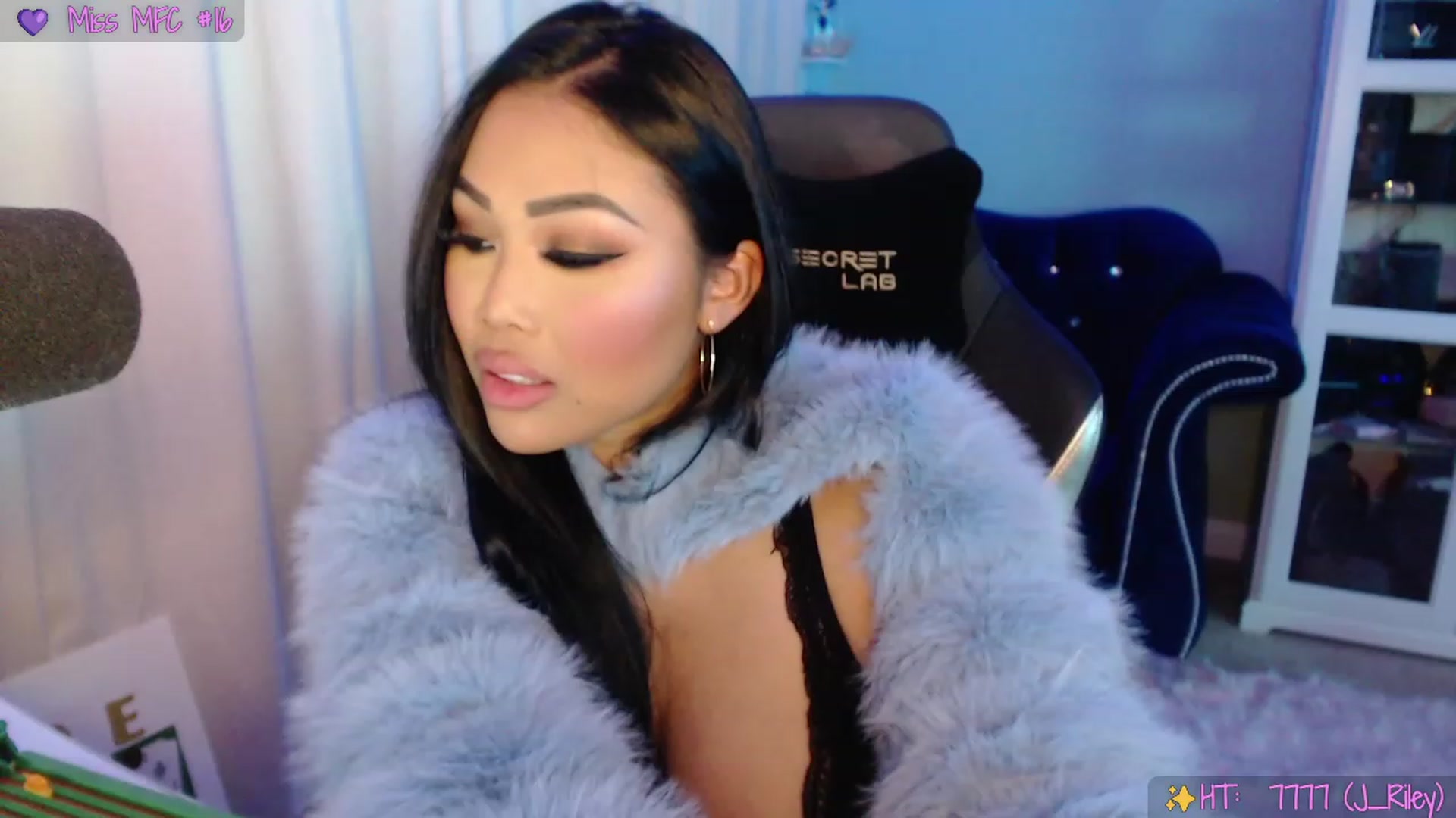 Gallery image thumbnail from SinCityVEE's myfreecams stream on, 10/02/2023, 07:27 image 14 of 20