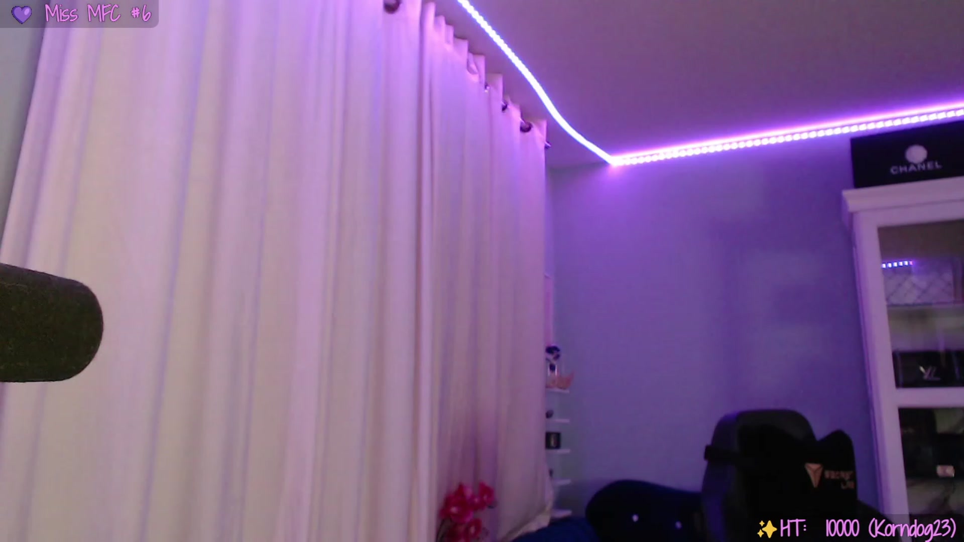 Gallery image thumbnail from SinCityVEE's myfreecams stream on, 11/01/2023, 10:23 image 2 of 20