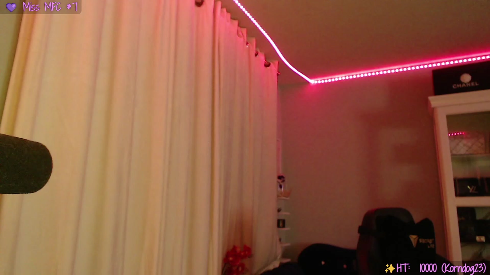 Gallery image thumbnail from SinCityVEE's myfreecams stream on, 11/01/2023, 10:23 image 3 of 20