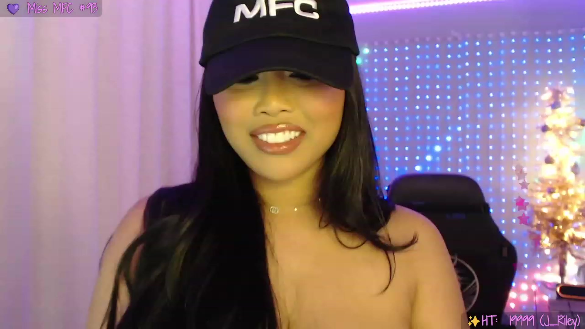 Gallery image thumbnail from SinCityVEE's myfreecams stream on, 11/16/2023, 05:11 image 8 of 20
