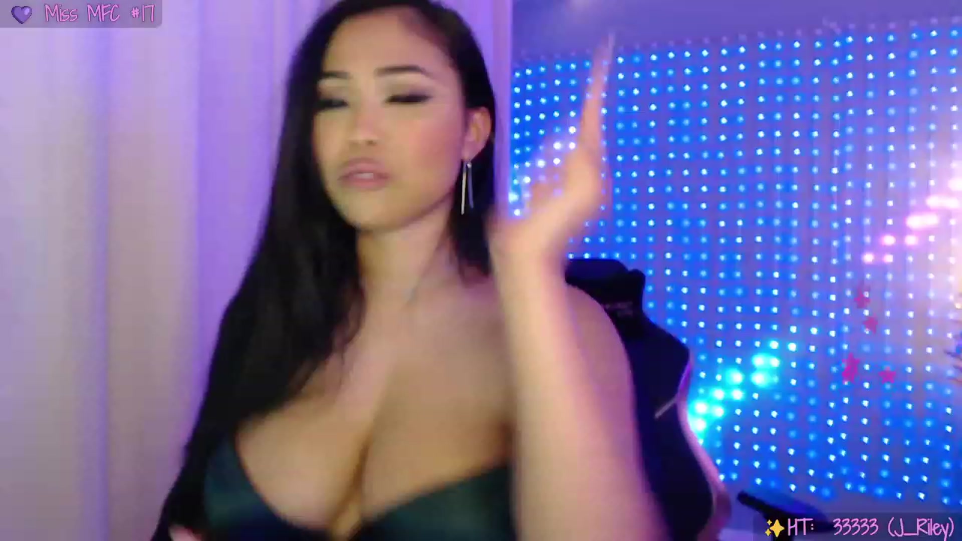 Gallery image thumbnail from SinCityVEE's myfreecams stream on, 11/26/2023, 10:11 image 6 of 20