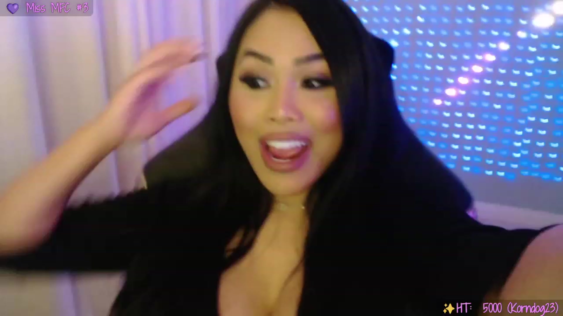 Gallery image thumbnail from SinCityVEE's myfreecams stream on, 12/03/2023, 06:06 image 8 of 20