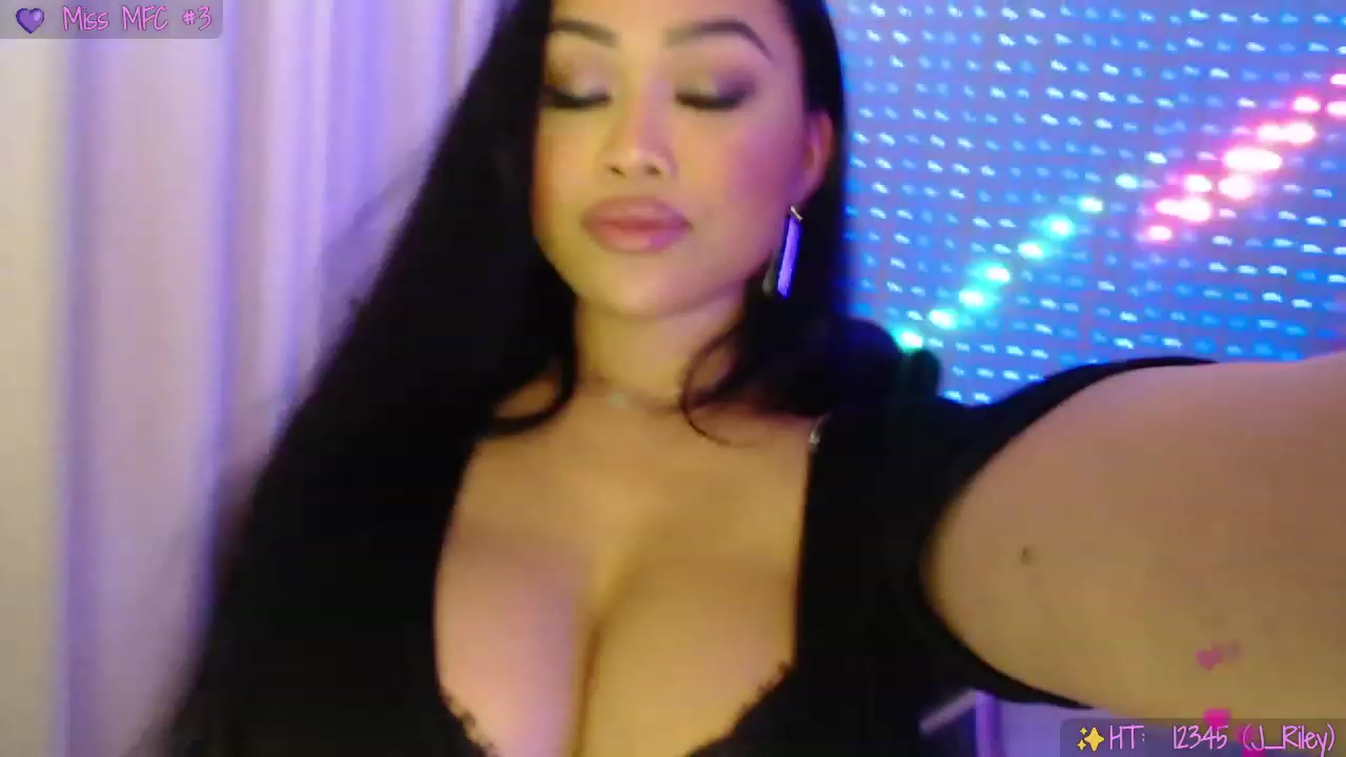 Gallery image thumbnail from SinCityVEE's myfreecams stream on, 12/03/2023, 08:02 image 4 of 20