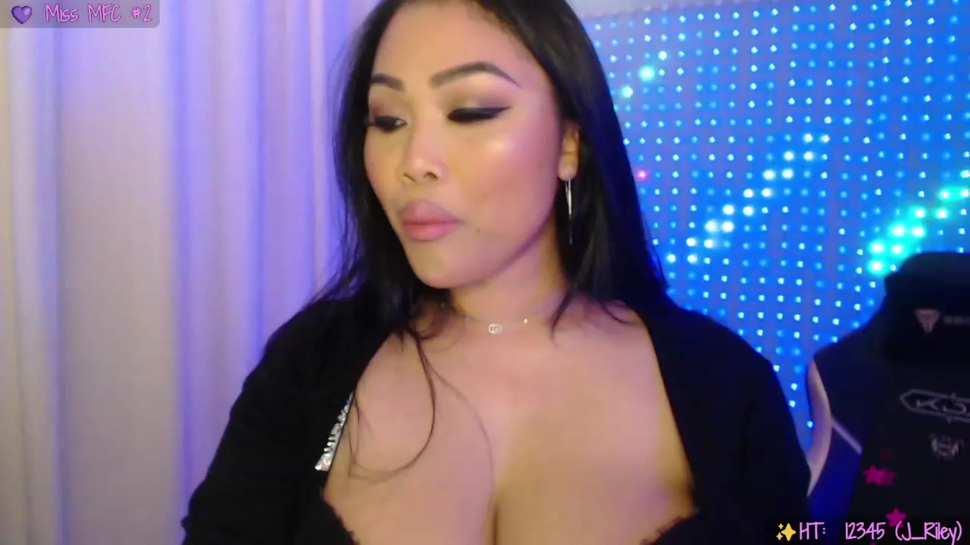 Gallery image thumbnail from SinCityVEE's myfreecams stream on, 12/03/2023, 08:02 image 14 of 20