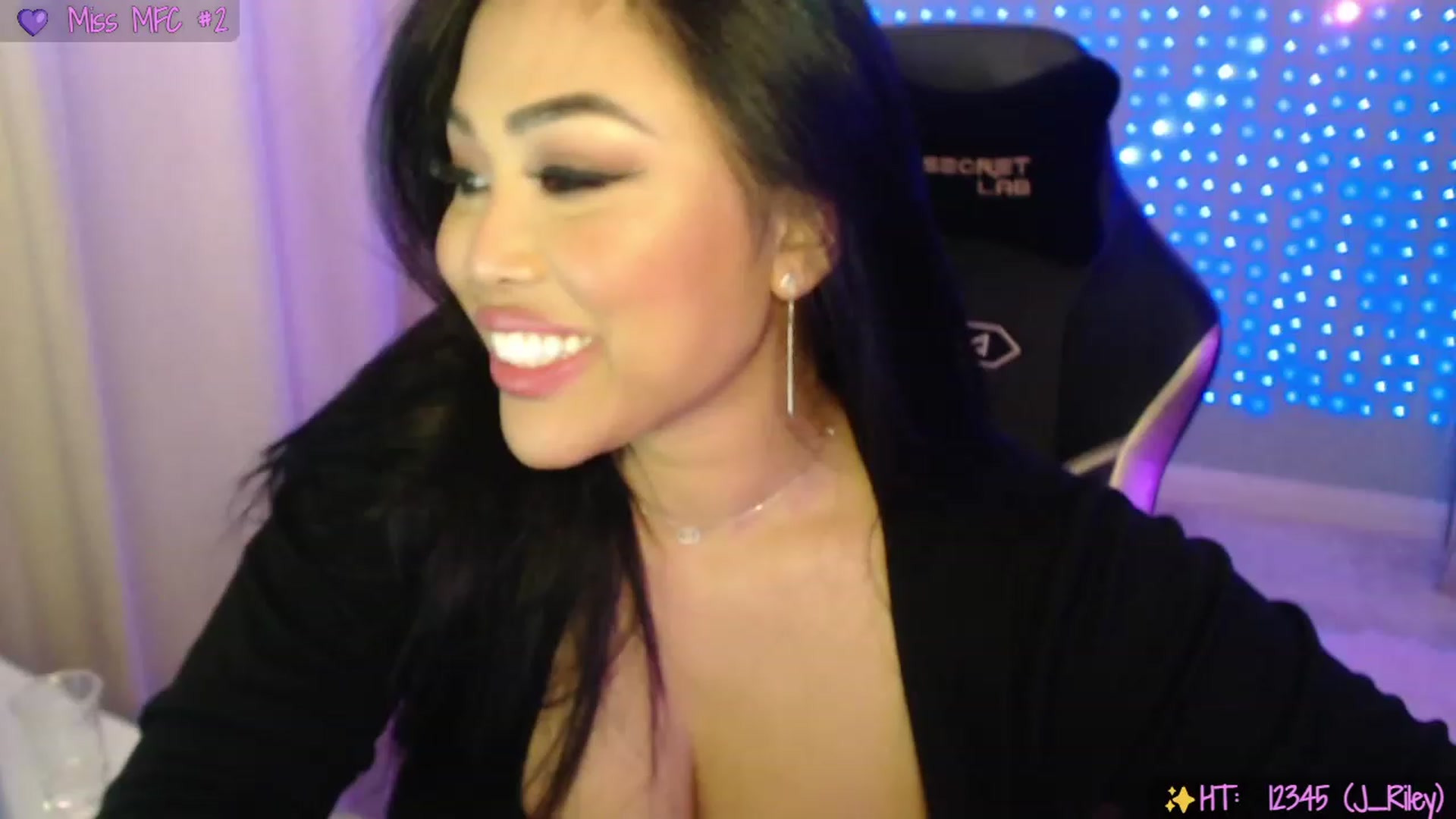 Gallery image thumbnail from SinCityVEE's myfreecams stream on, 12/03/2023, 08:47 image 18 of 20