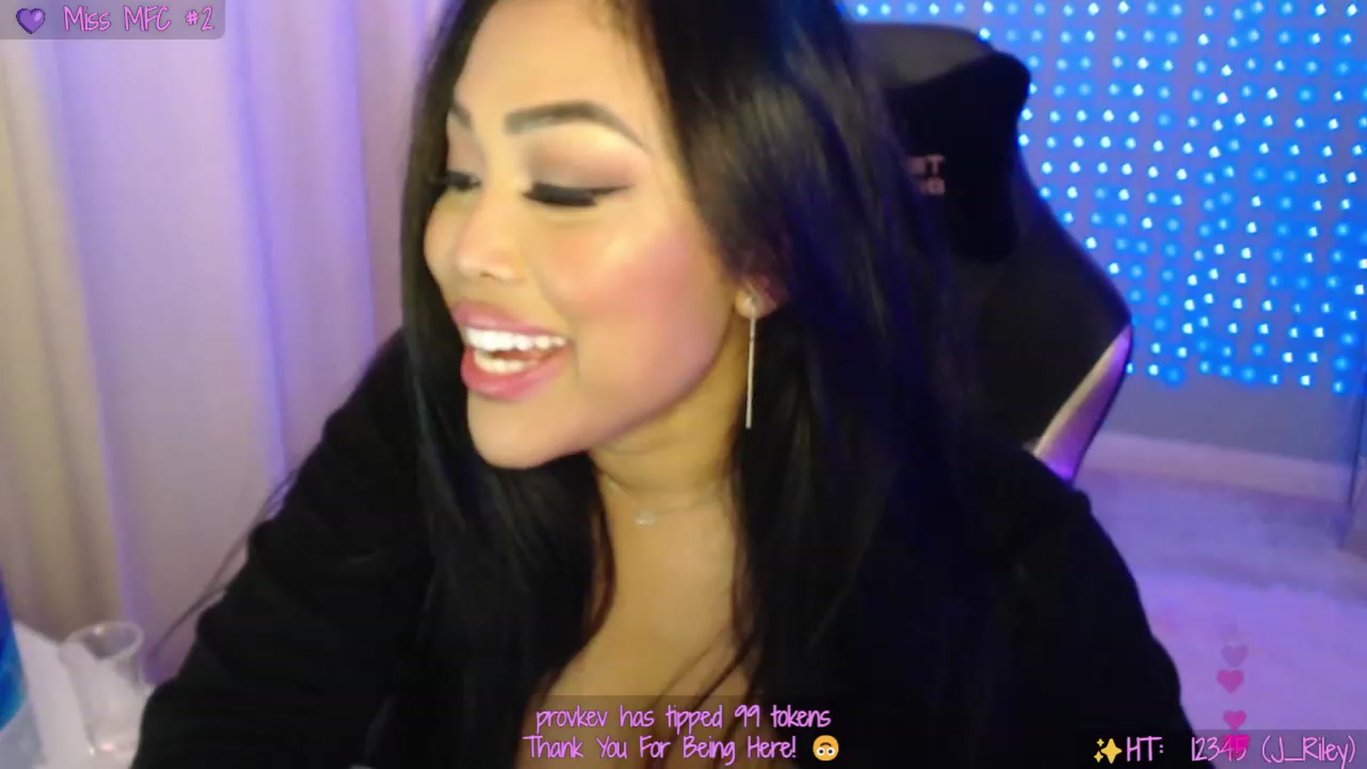 Gallery image thumbnail from SinCityVEE's myfreecams stream on, 12/03/2023, 08:47 image 2 of 20