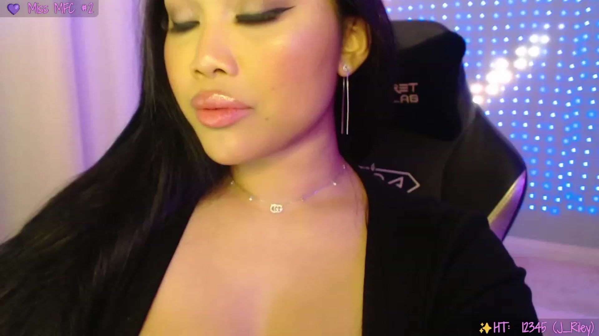 Gallery image thumbnail from SinCityVEE's myfreecams stream on, 12/03/2023, 08:47 image 12 of 20