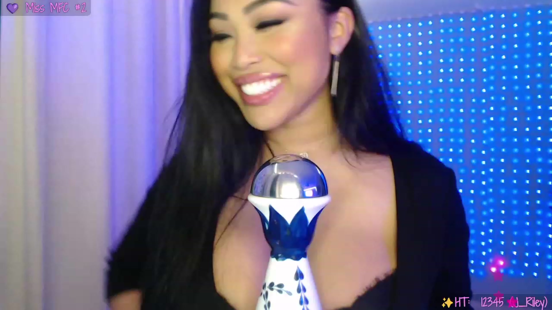 Gallery image thumbnail from SinCityVEE's myfreecams stream on, 12/03/2023, 09:24 image 1 of 20
