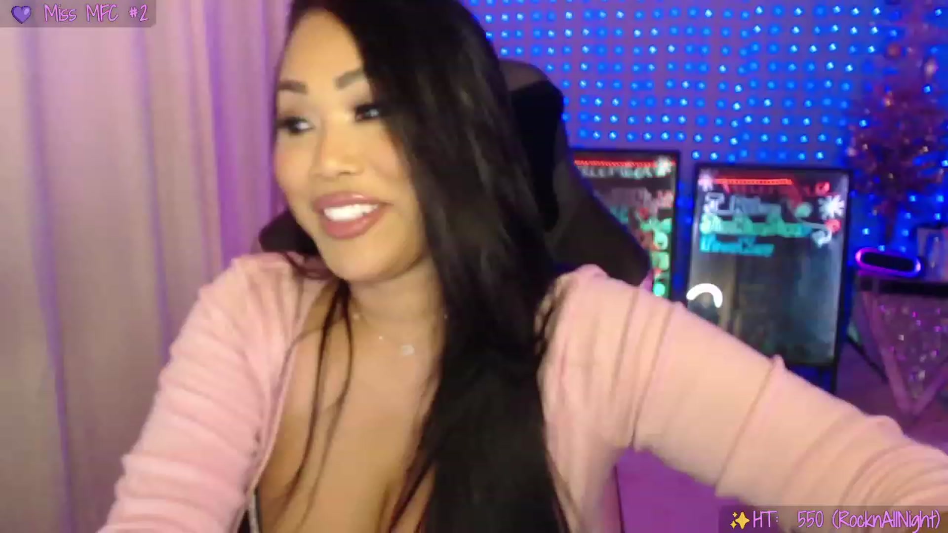 Gallery image thumbnail from SinCityVEE's myfreecams stream on, 12/05/2023, 05:50 image 12 of 20