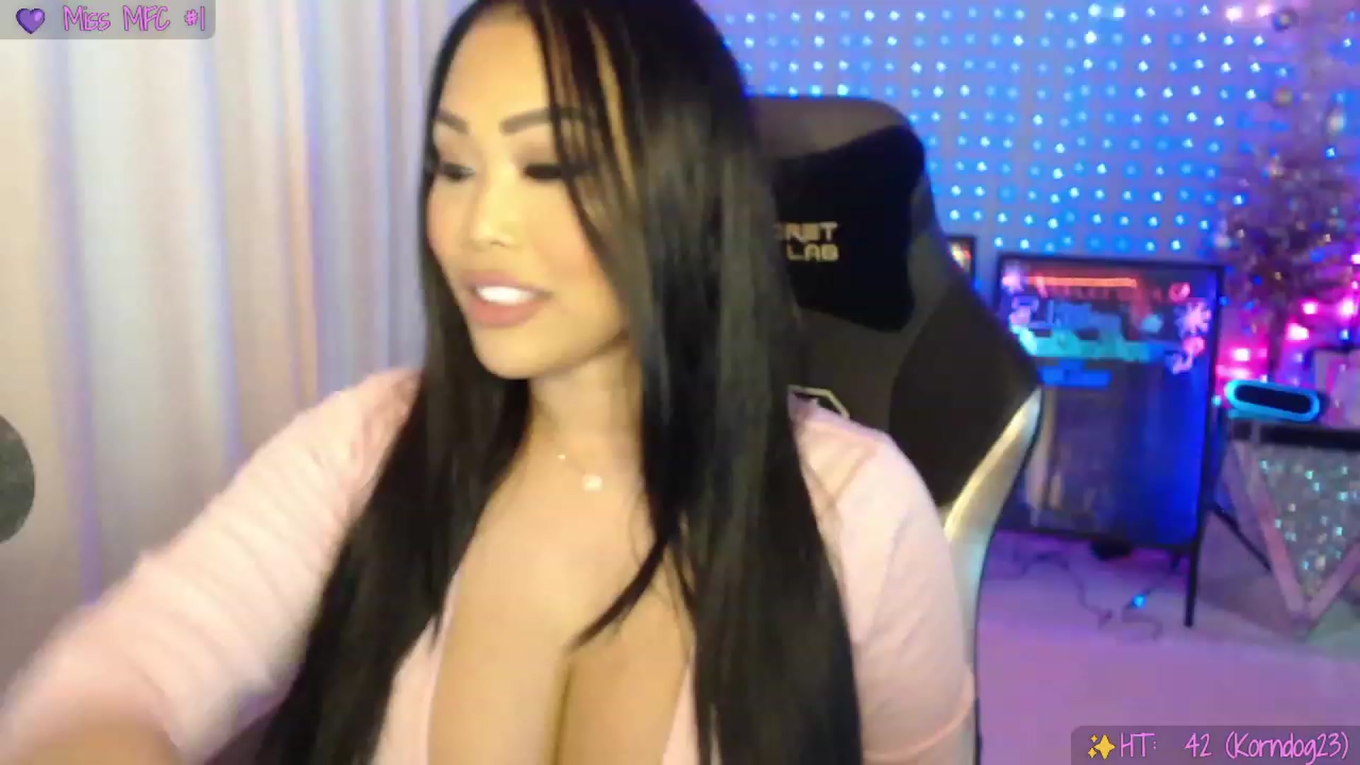 Gallery image thumbnail from SinCityVEE's myfreecams stream on, 12/05/2023, 05:50 image 1 of 20